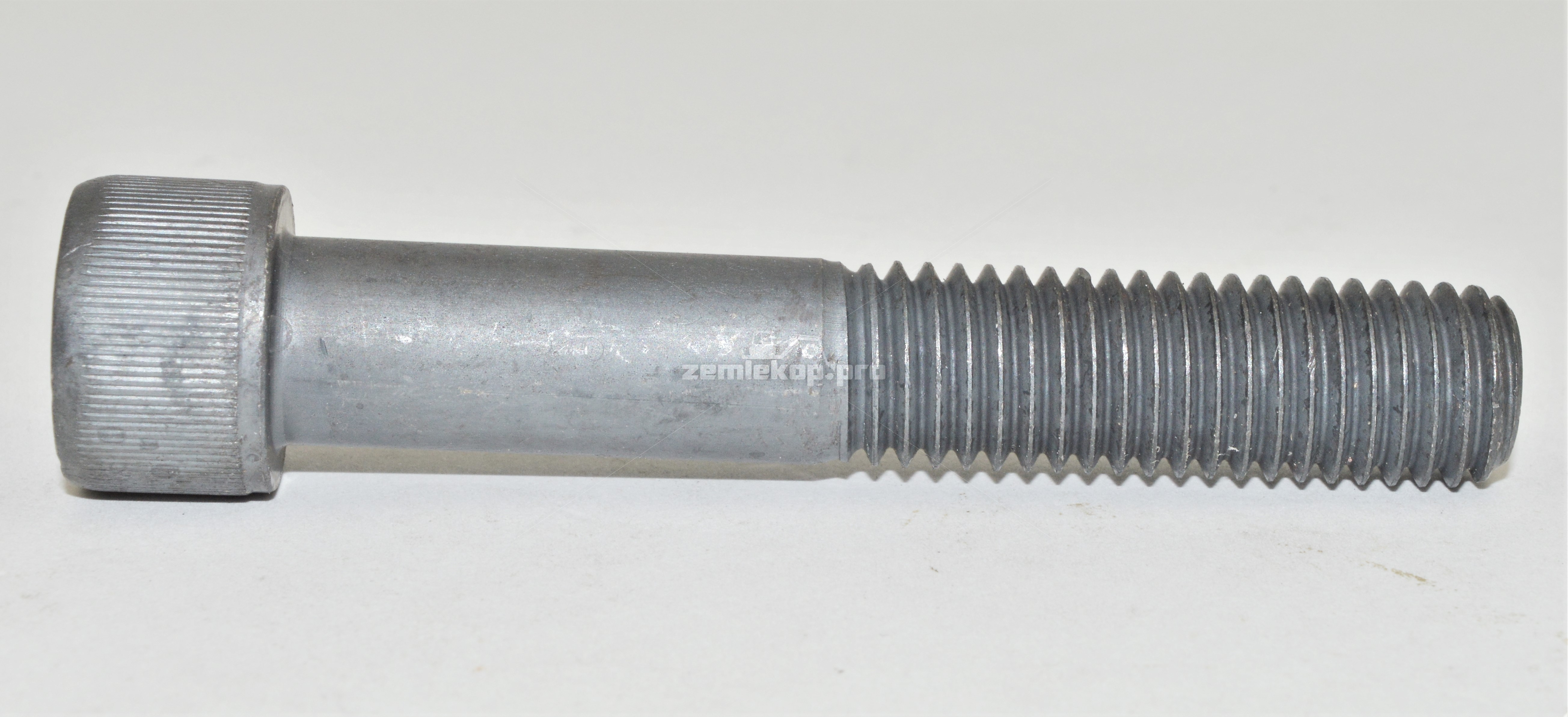016.04.0427 CYLINDER BOLT