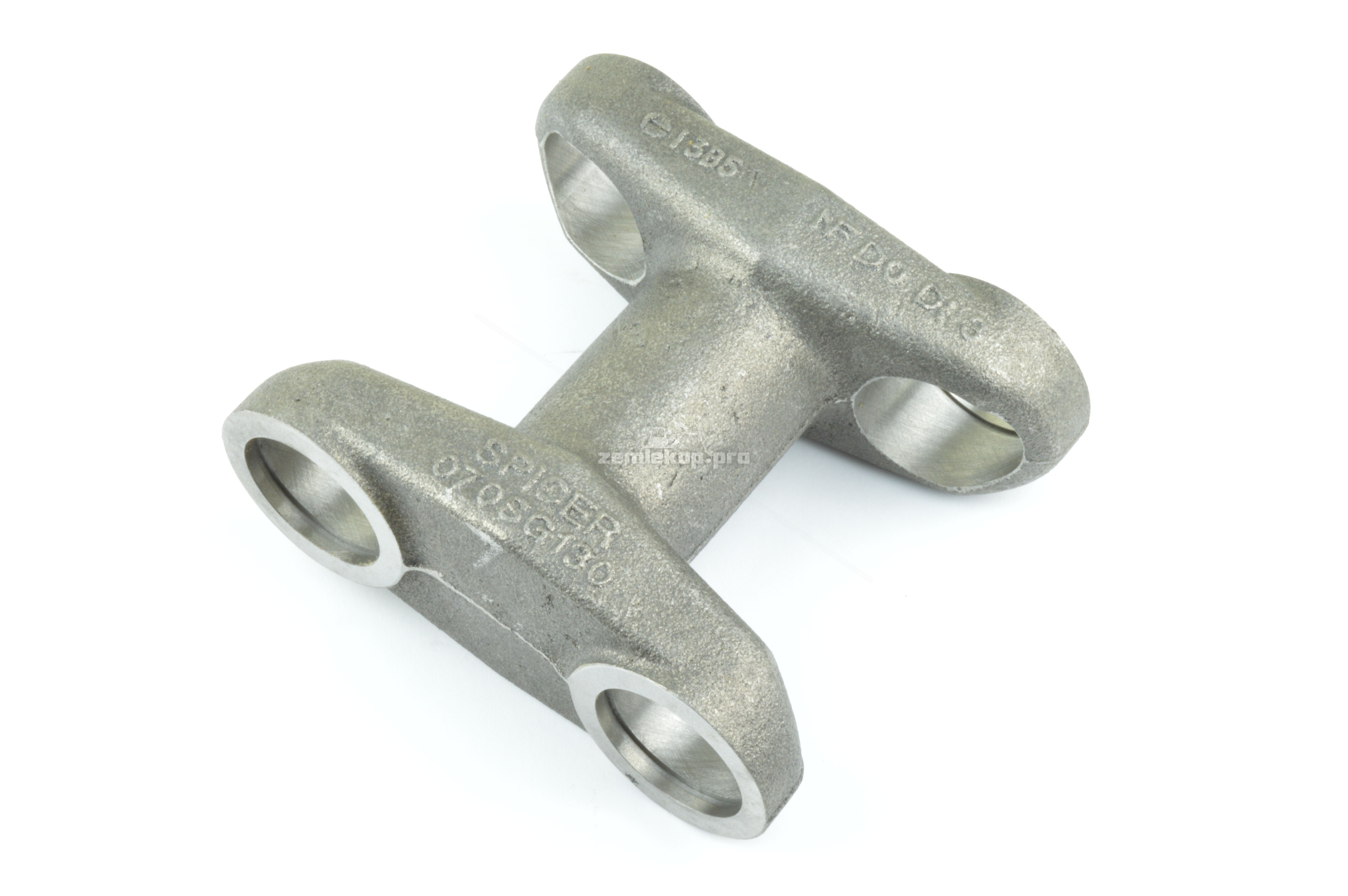 070SG113 CENTER YOKE