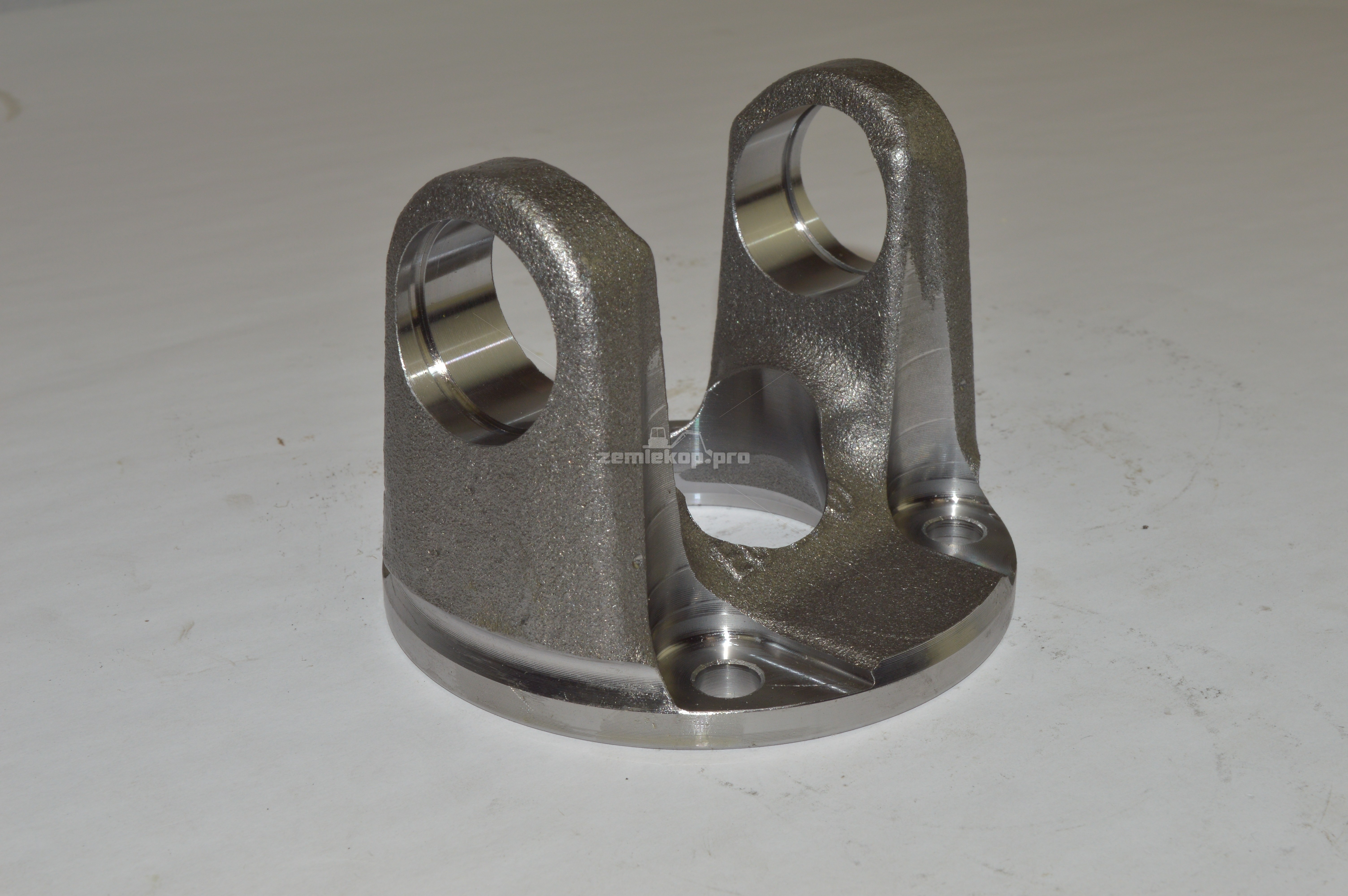 2687152700060 Flange Yoke
