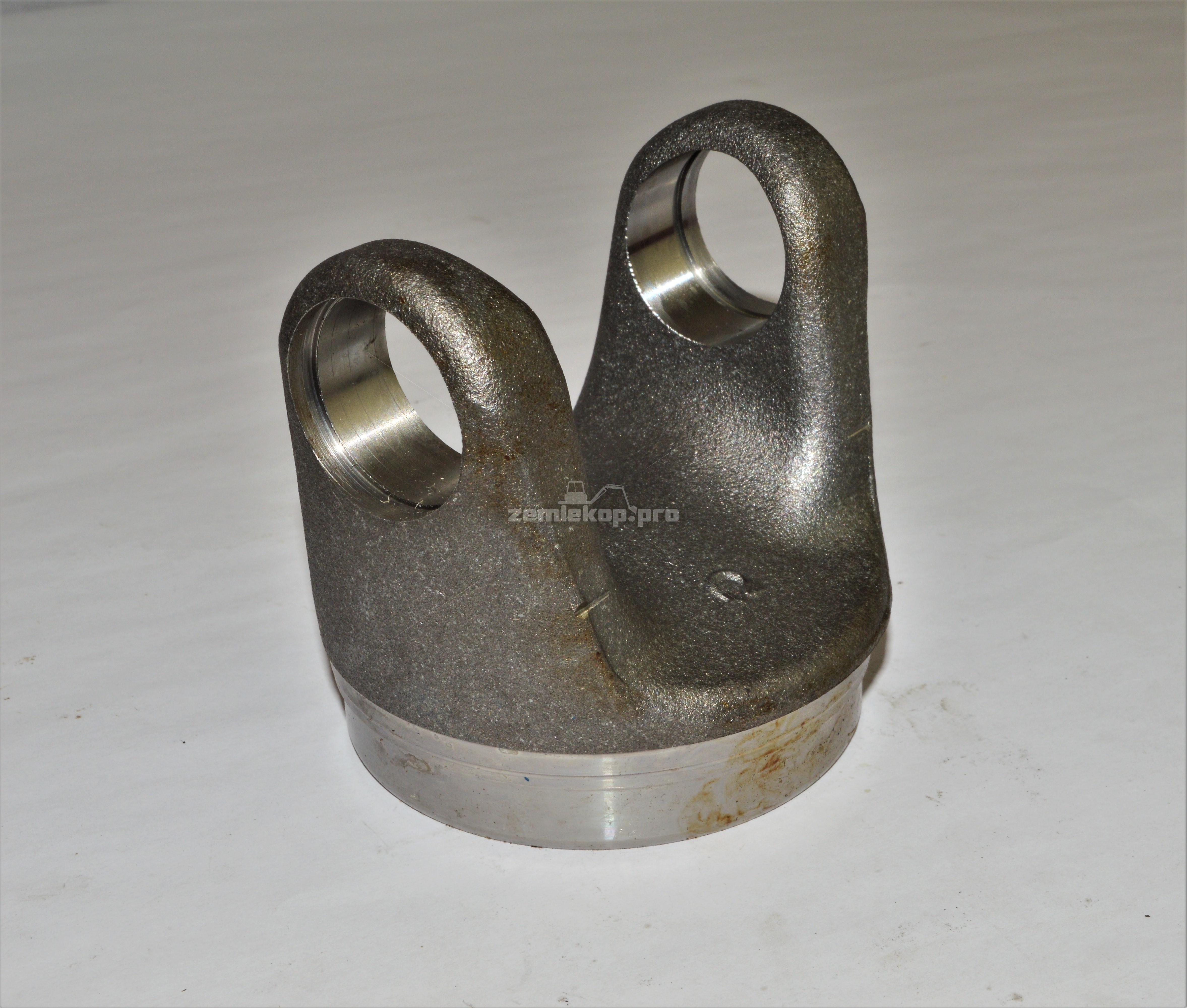 2687154400000 TUBE YOKE