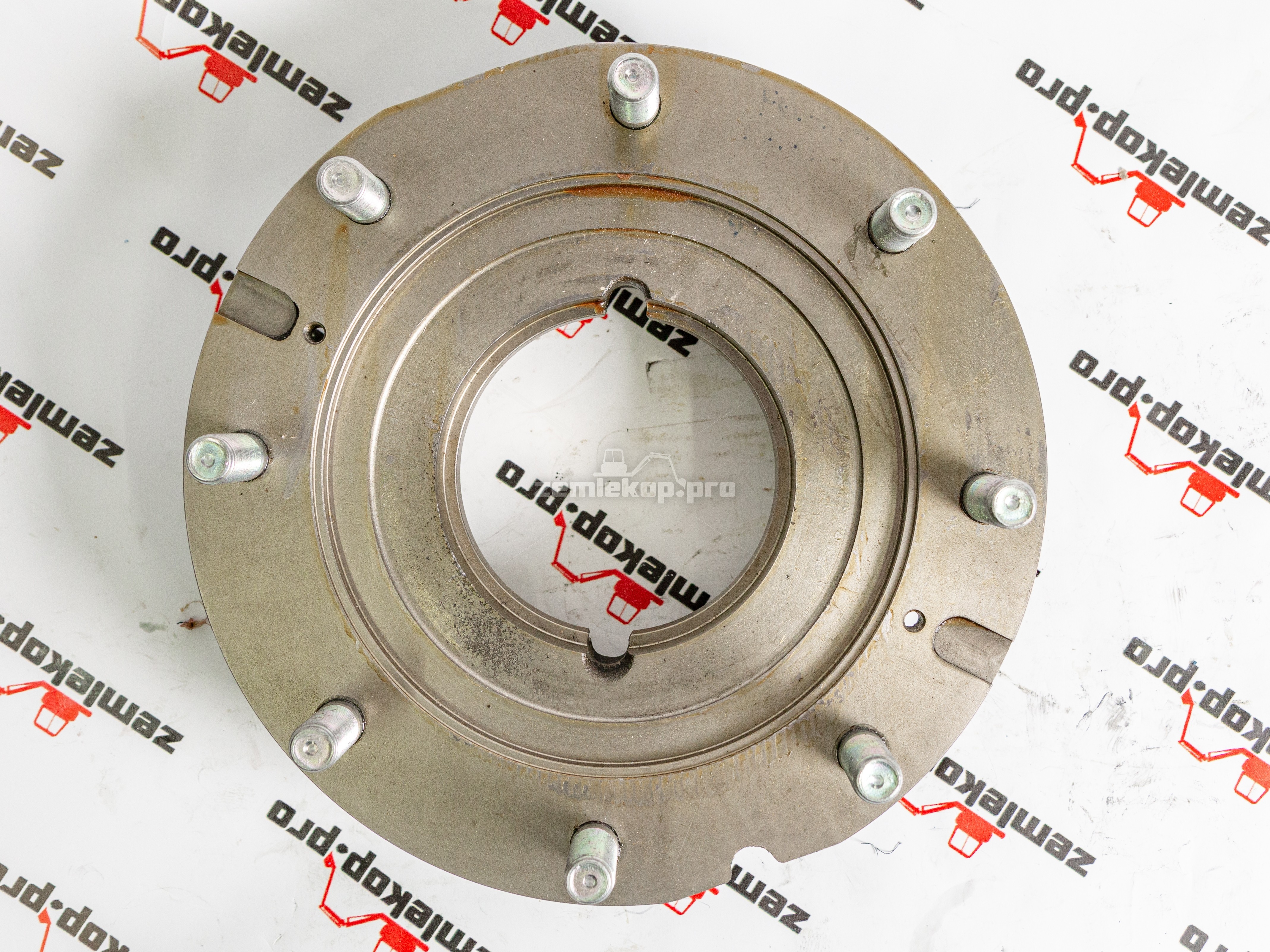 64055 Ступица