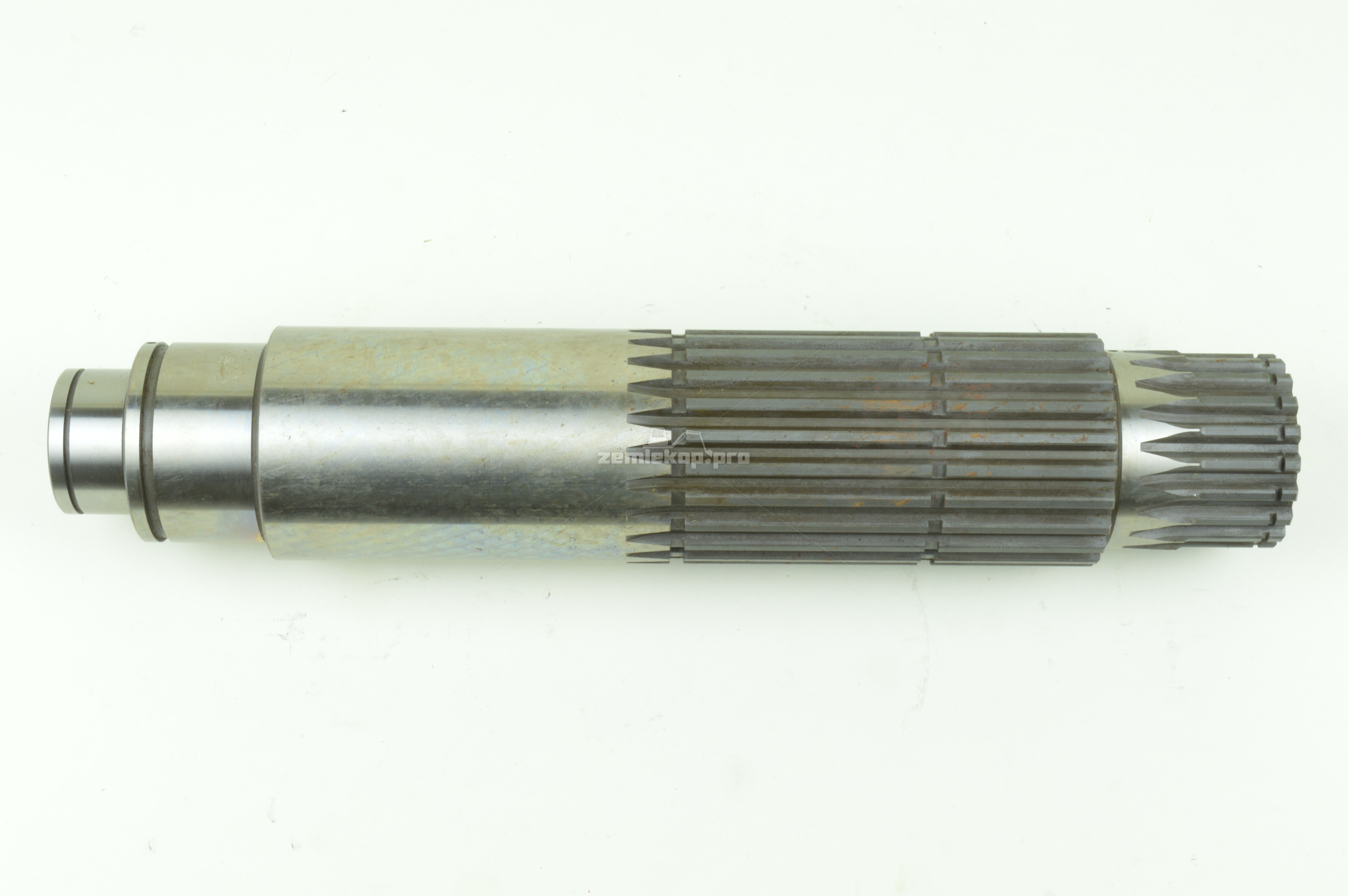 4208627 IDLER SHAFT