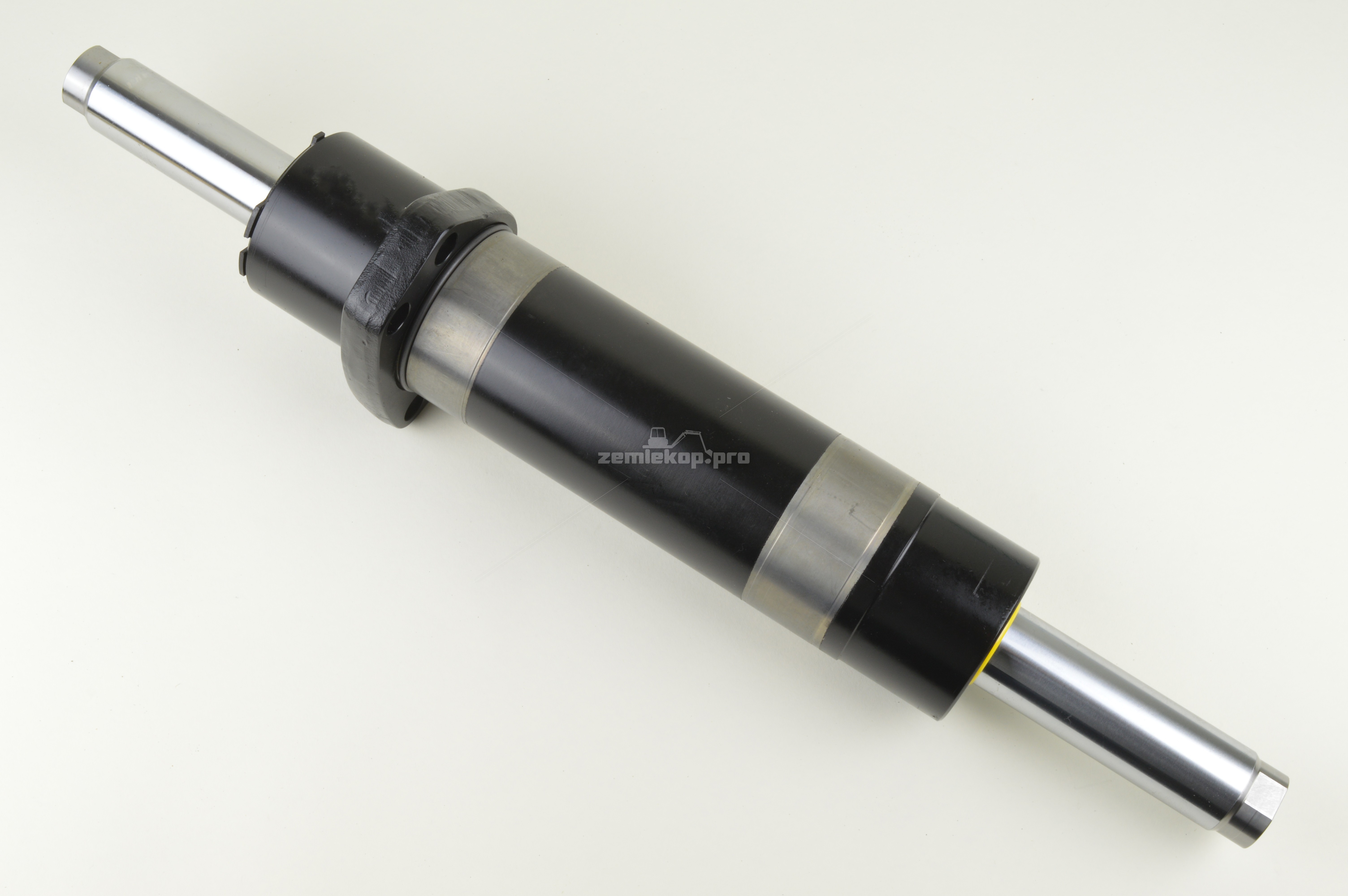 725.24.600.12 Steering Cylinder 68 X 36