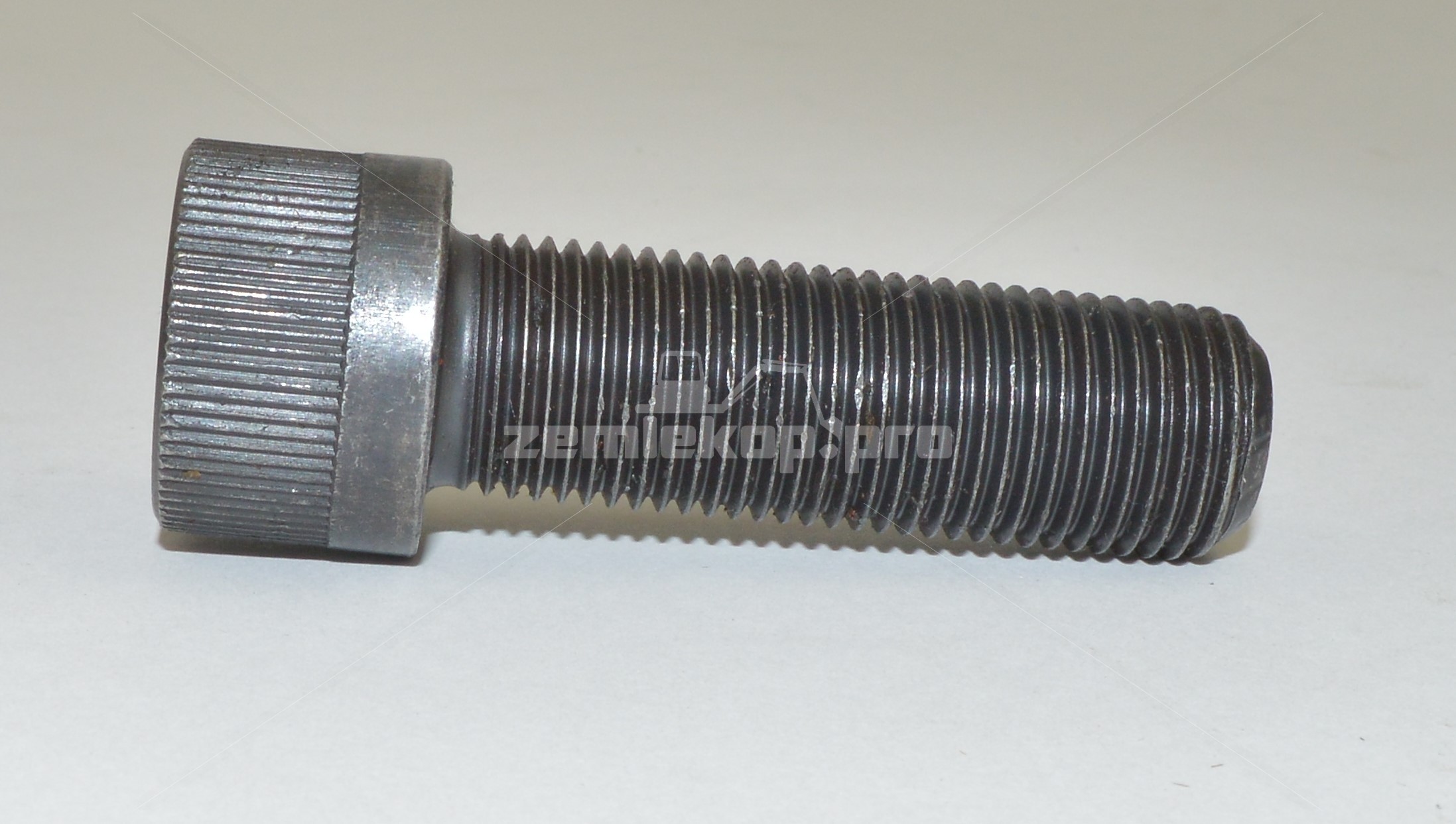 ML6416/50X SCREW M16