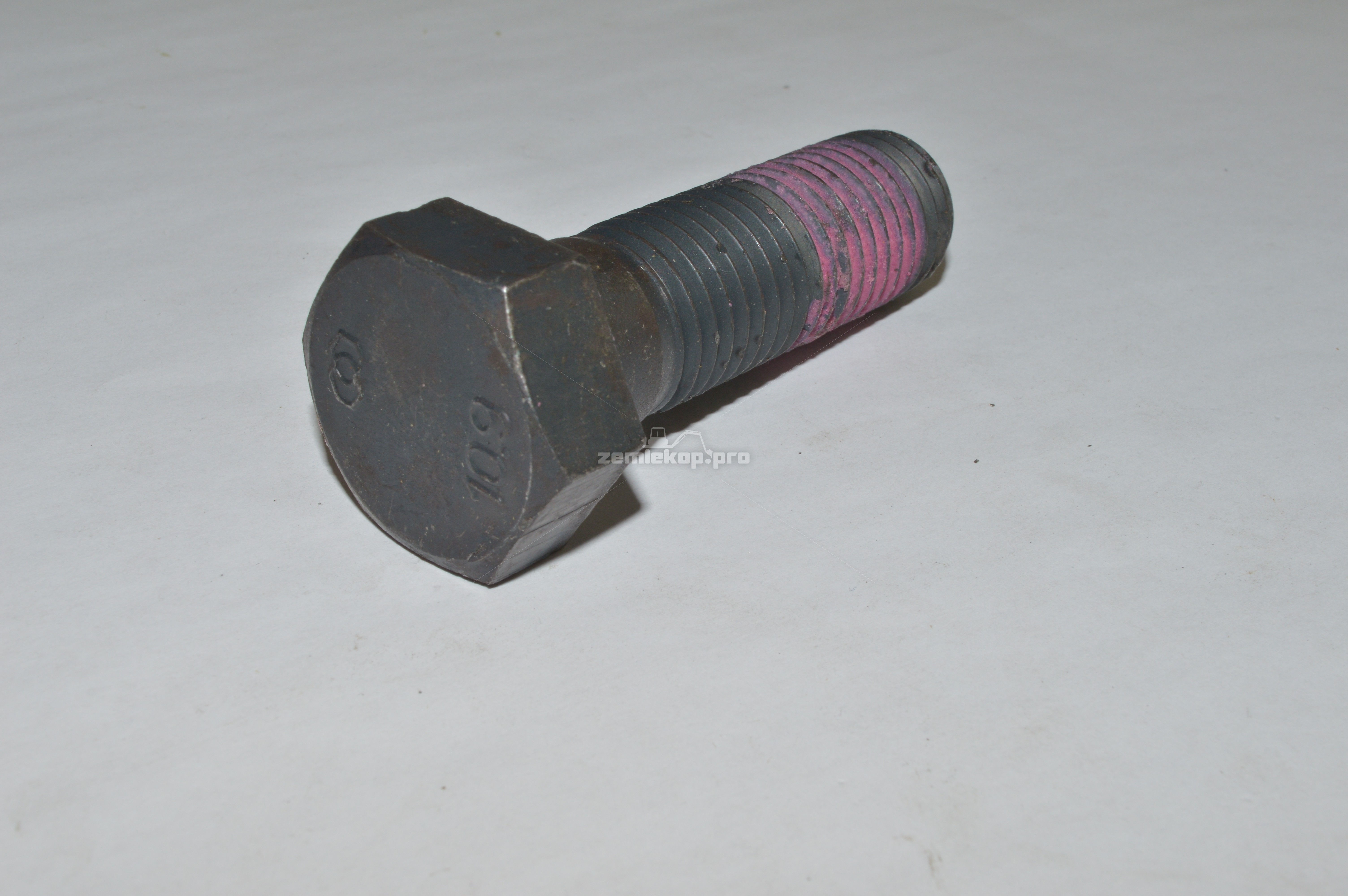 N70251 BOLT