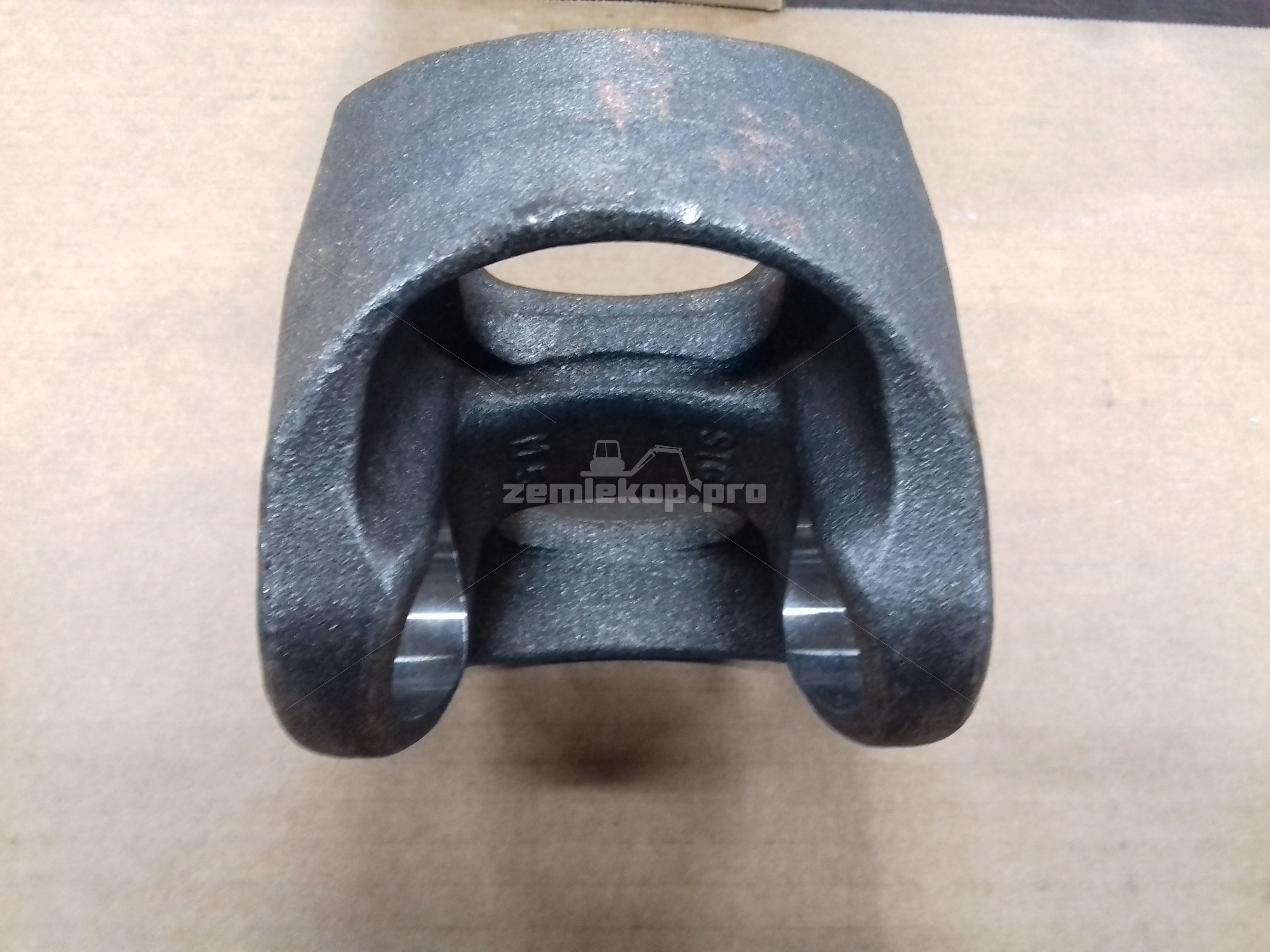 760.06.450.01 Муфта (корпус крестовины) DANA