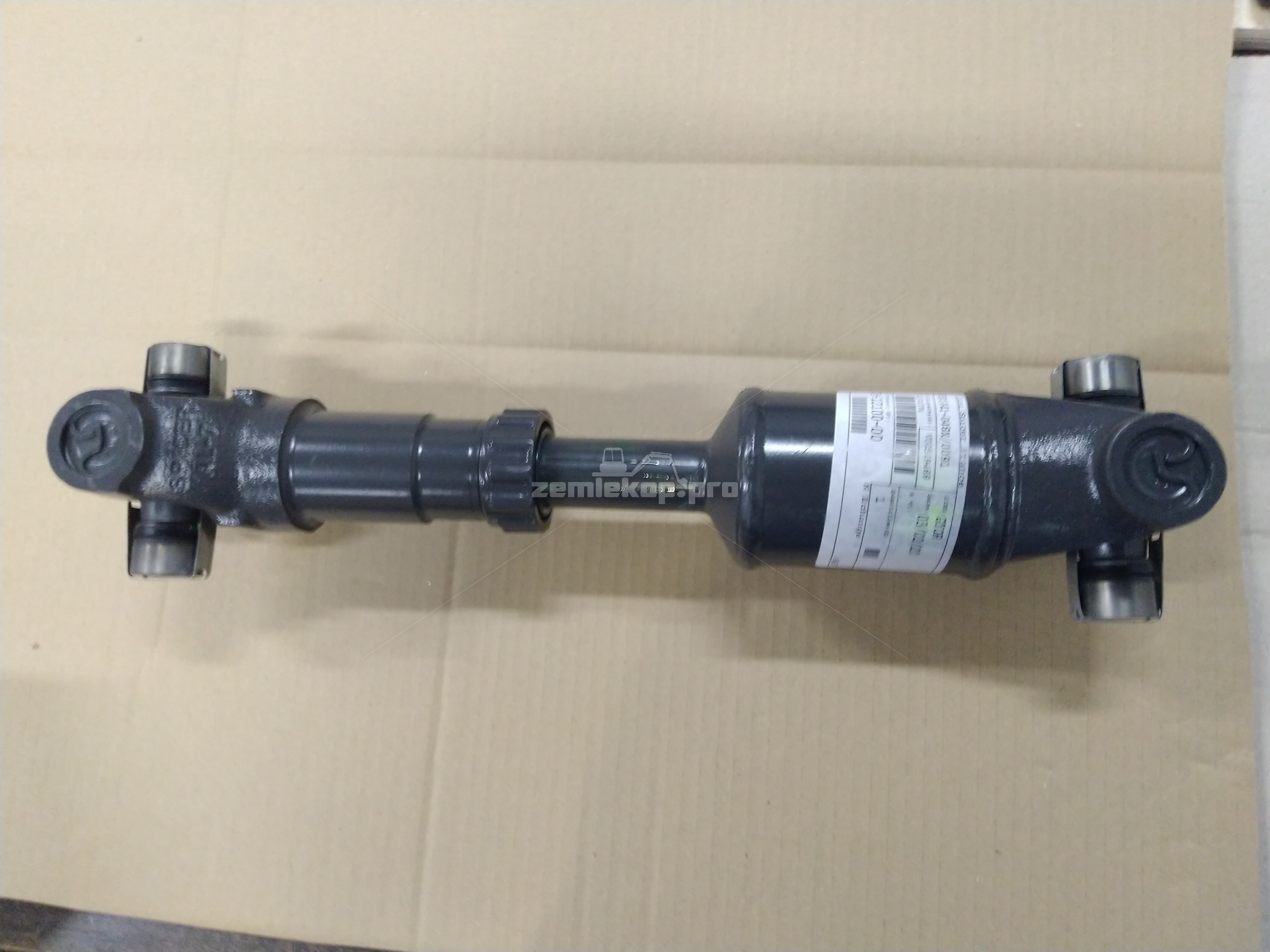 D-12100-00 Карданный вал DANA