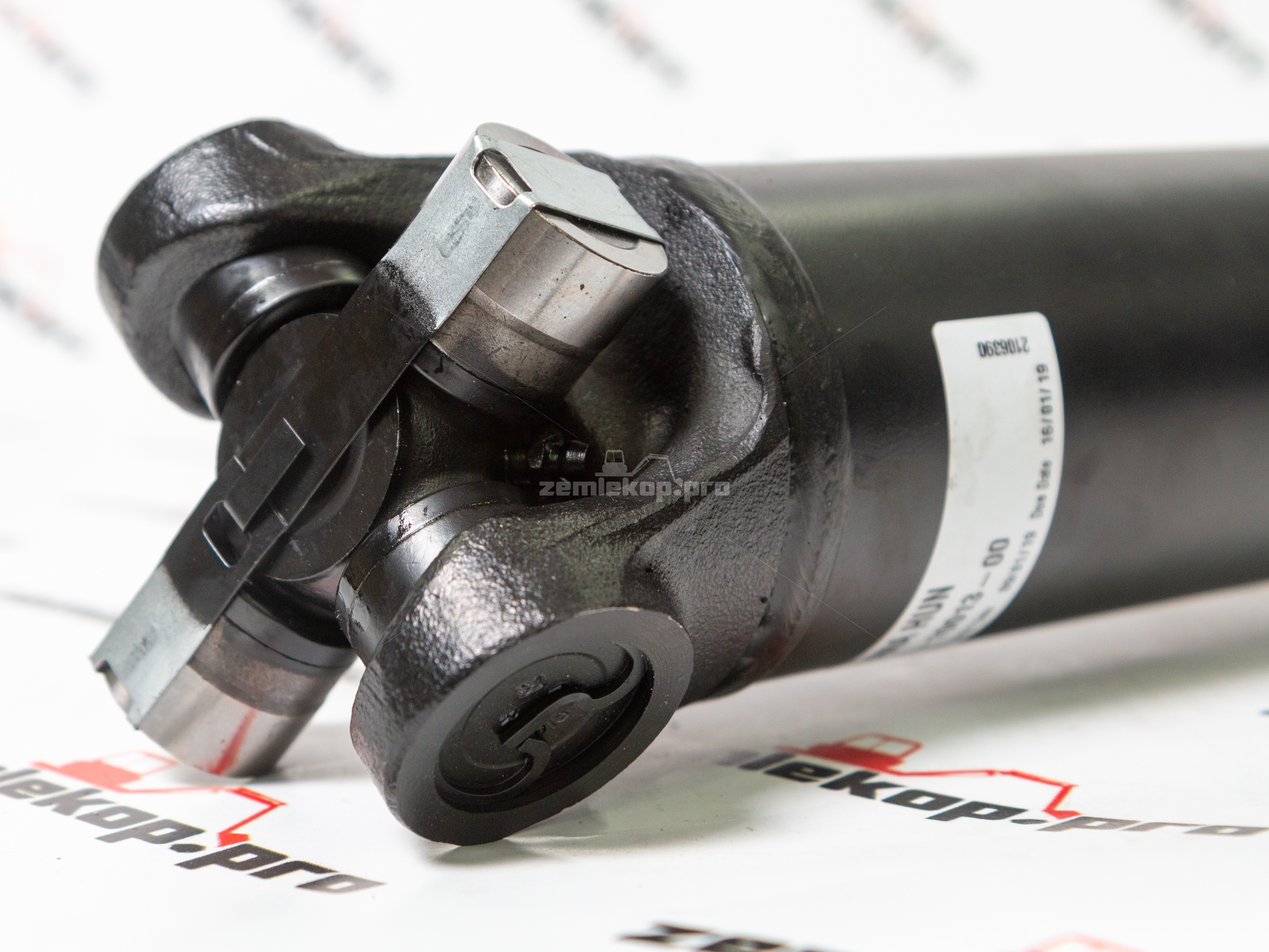 D-10013-00 Карданный вал DANA