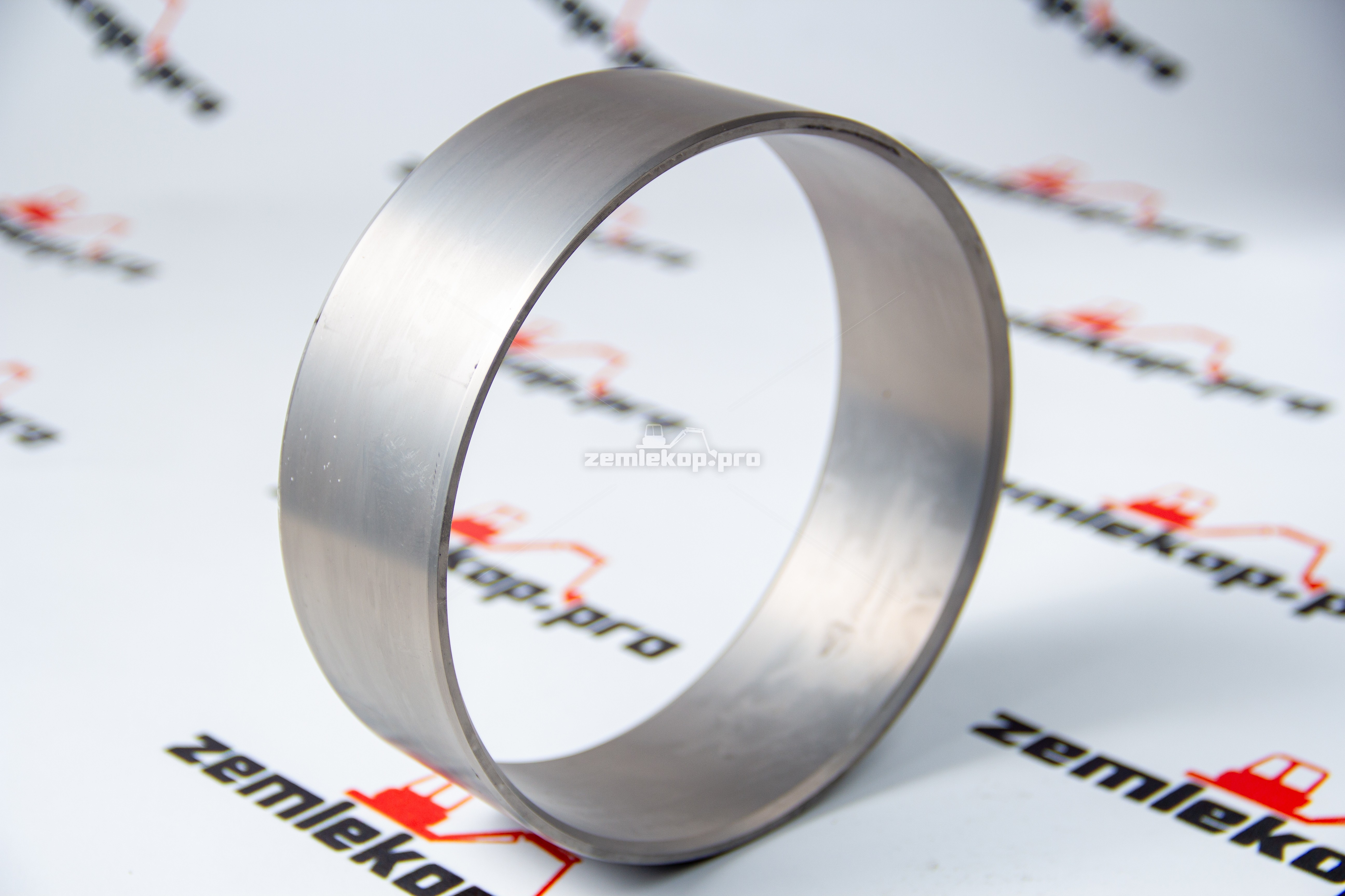 000.139356 Втулка DANA