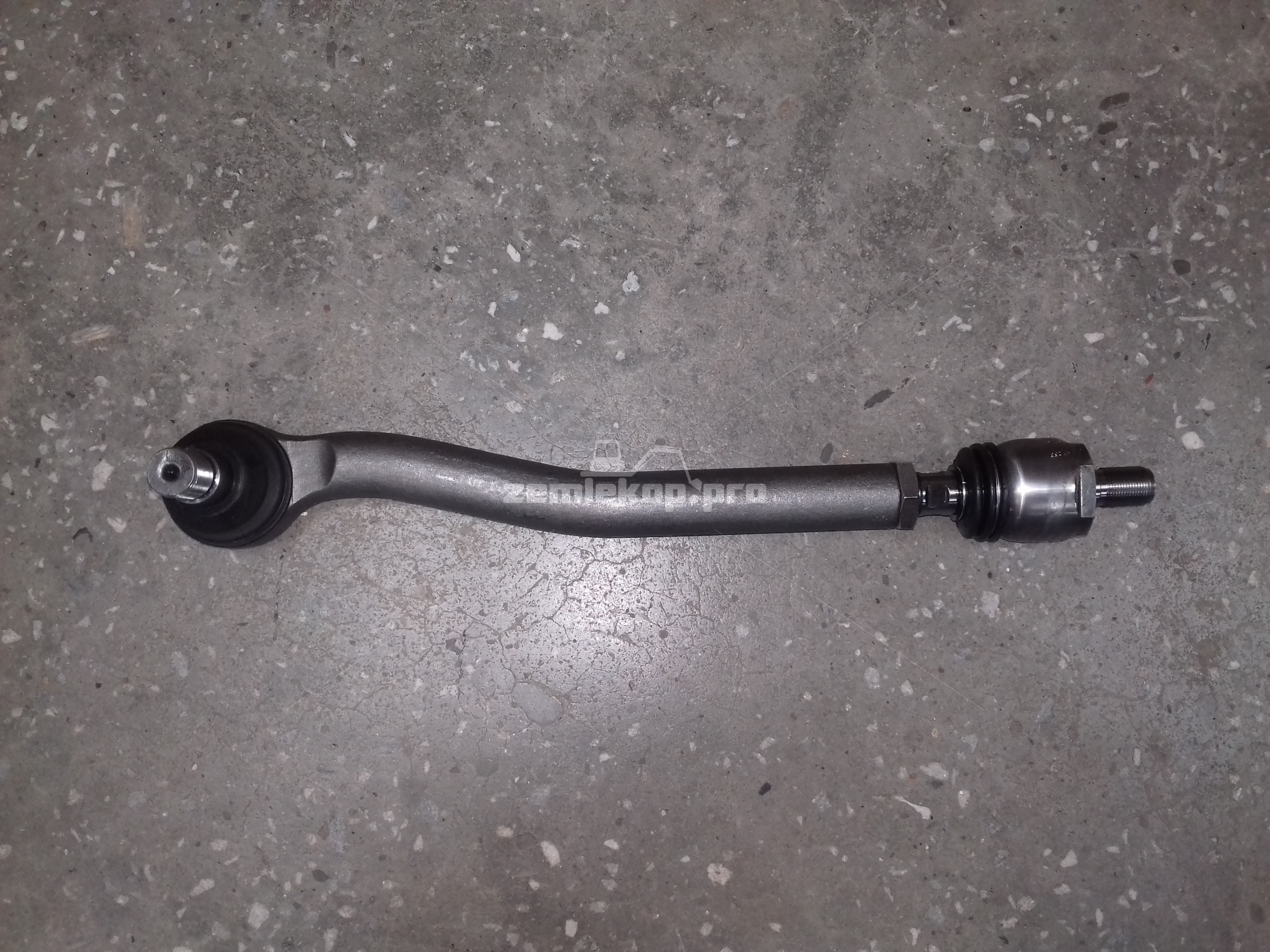 212.24.622.15 Тяга рулевая DANA