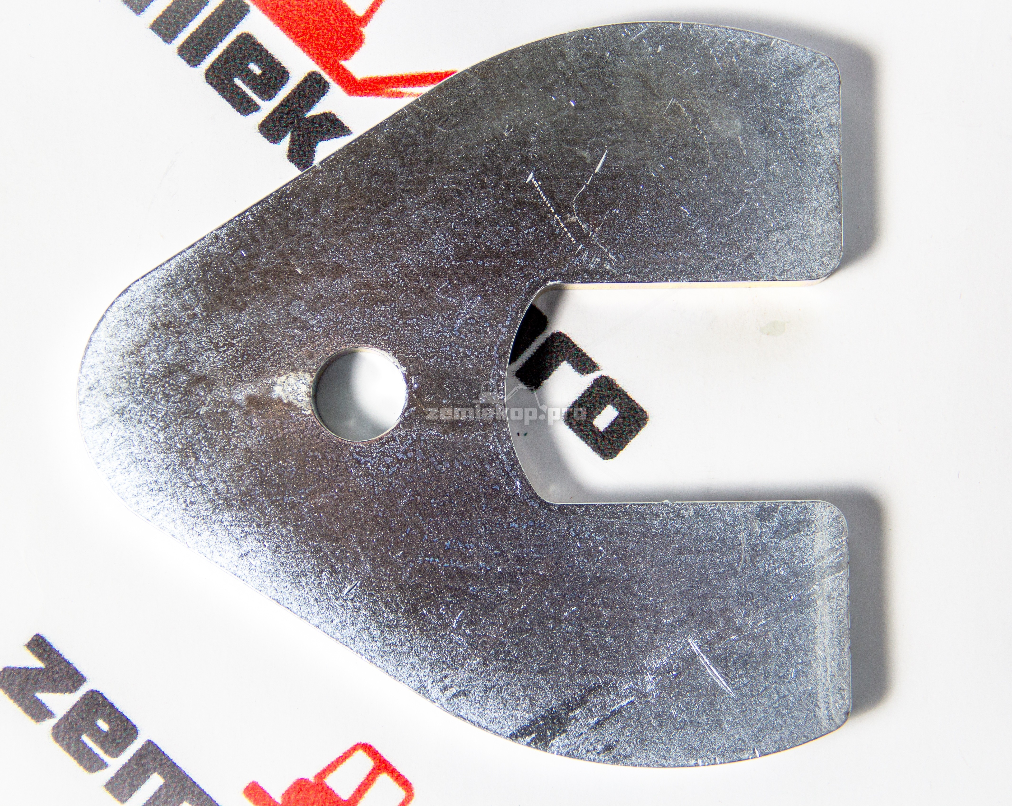 15679836 Стопорная пластина (фиксатор) VOLVO