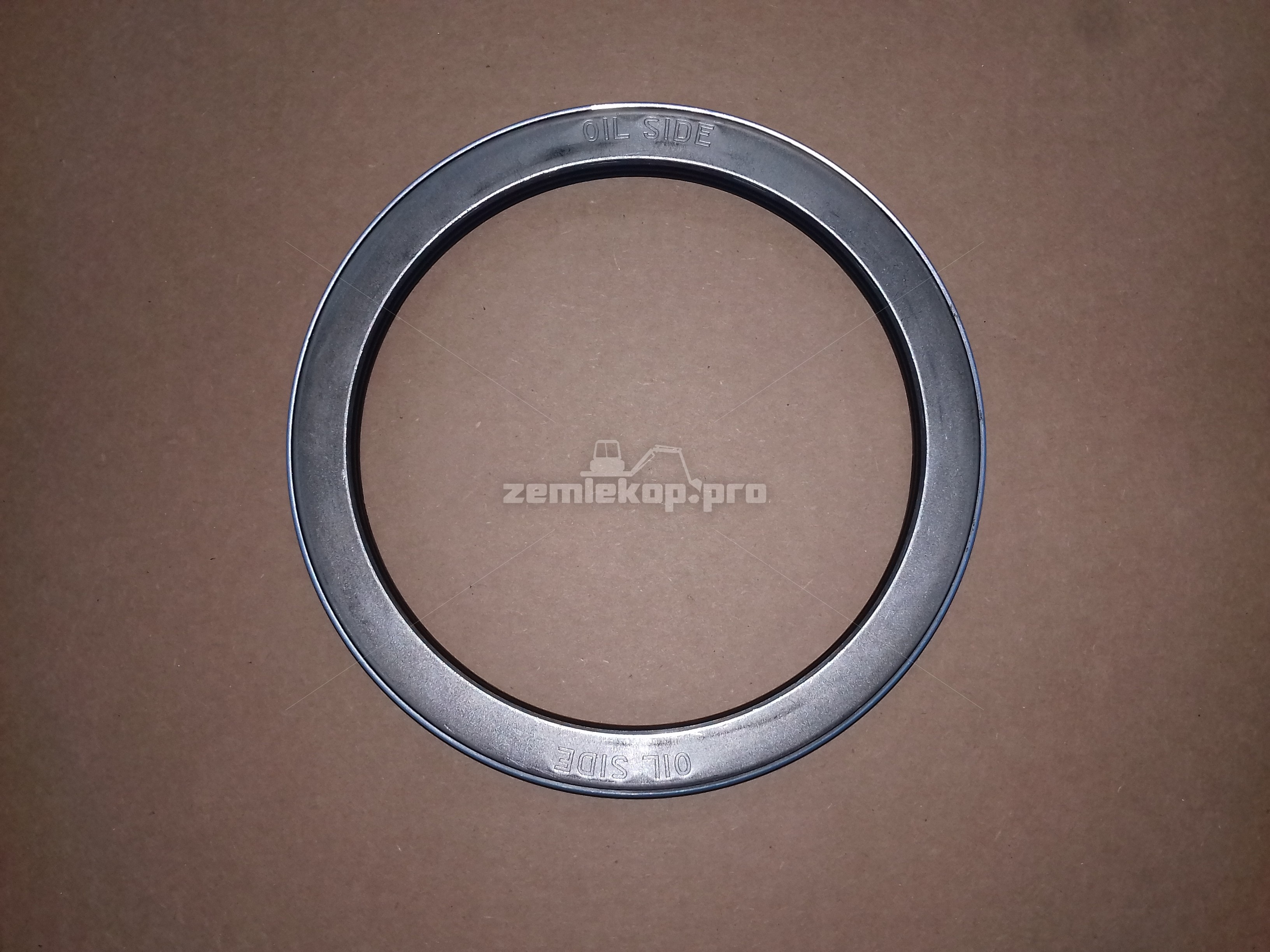 070HH325 Сальник DANA