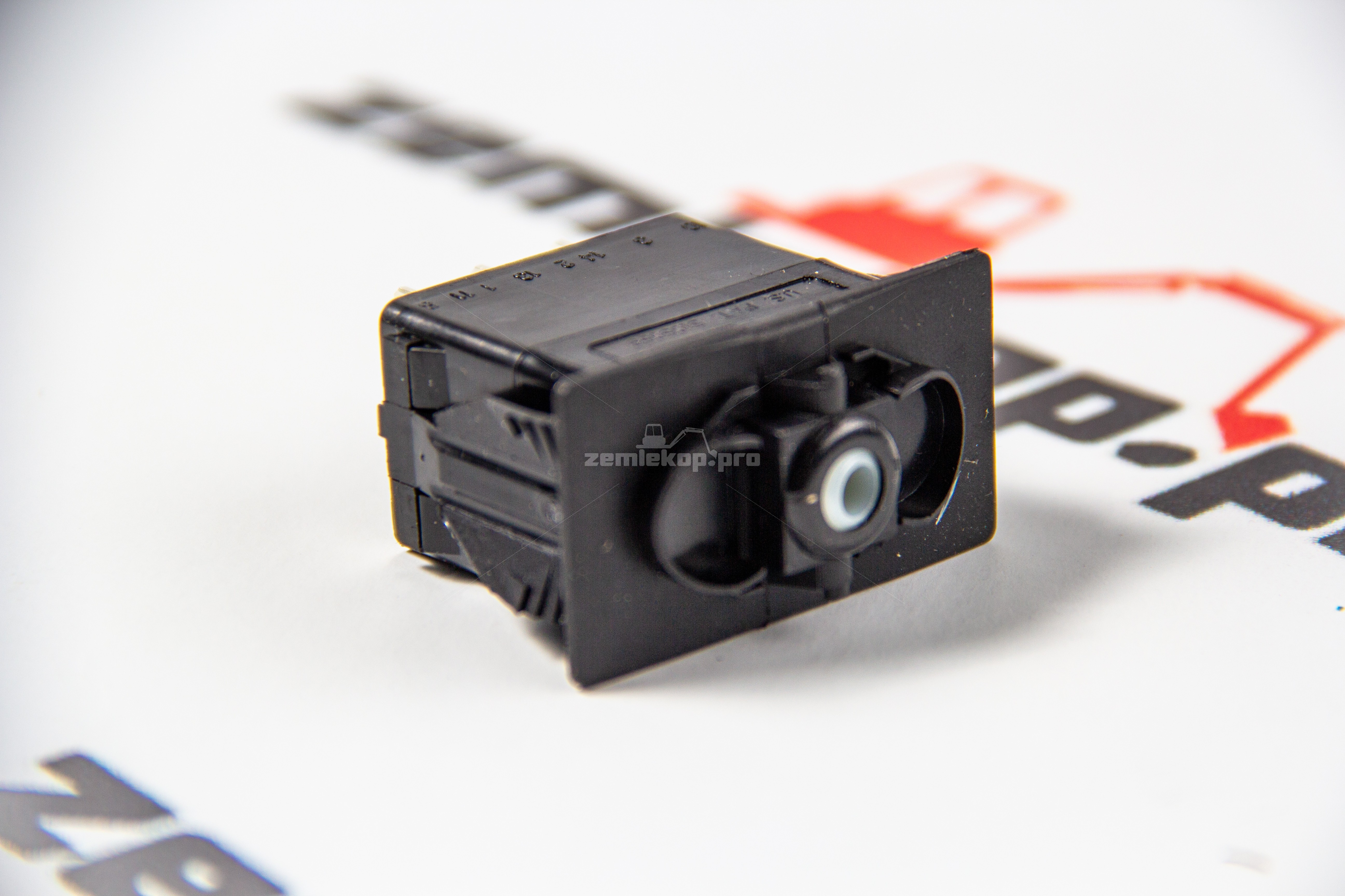 6115001M91 Палец Terex