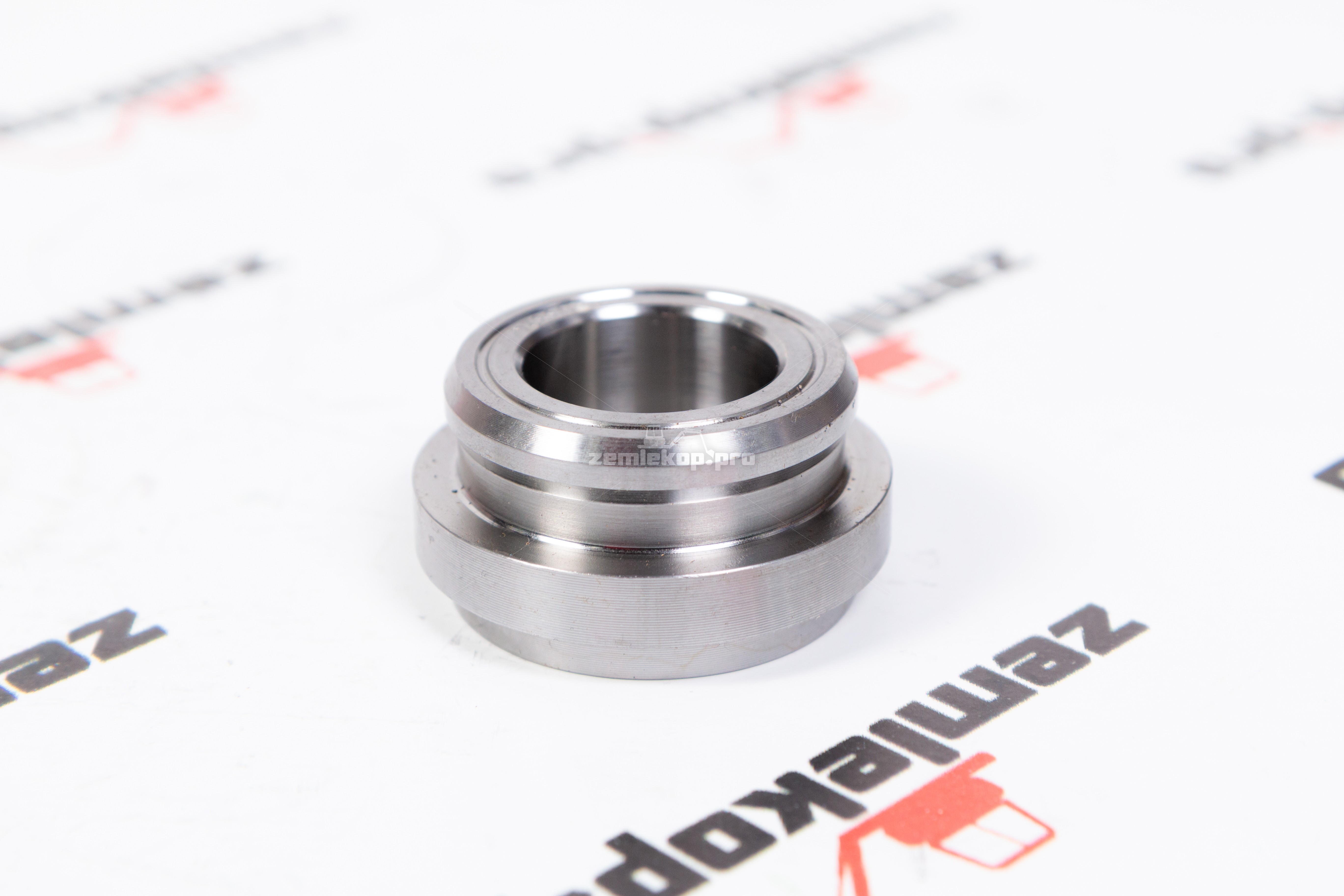 4208824 Втулка ГТР DANA