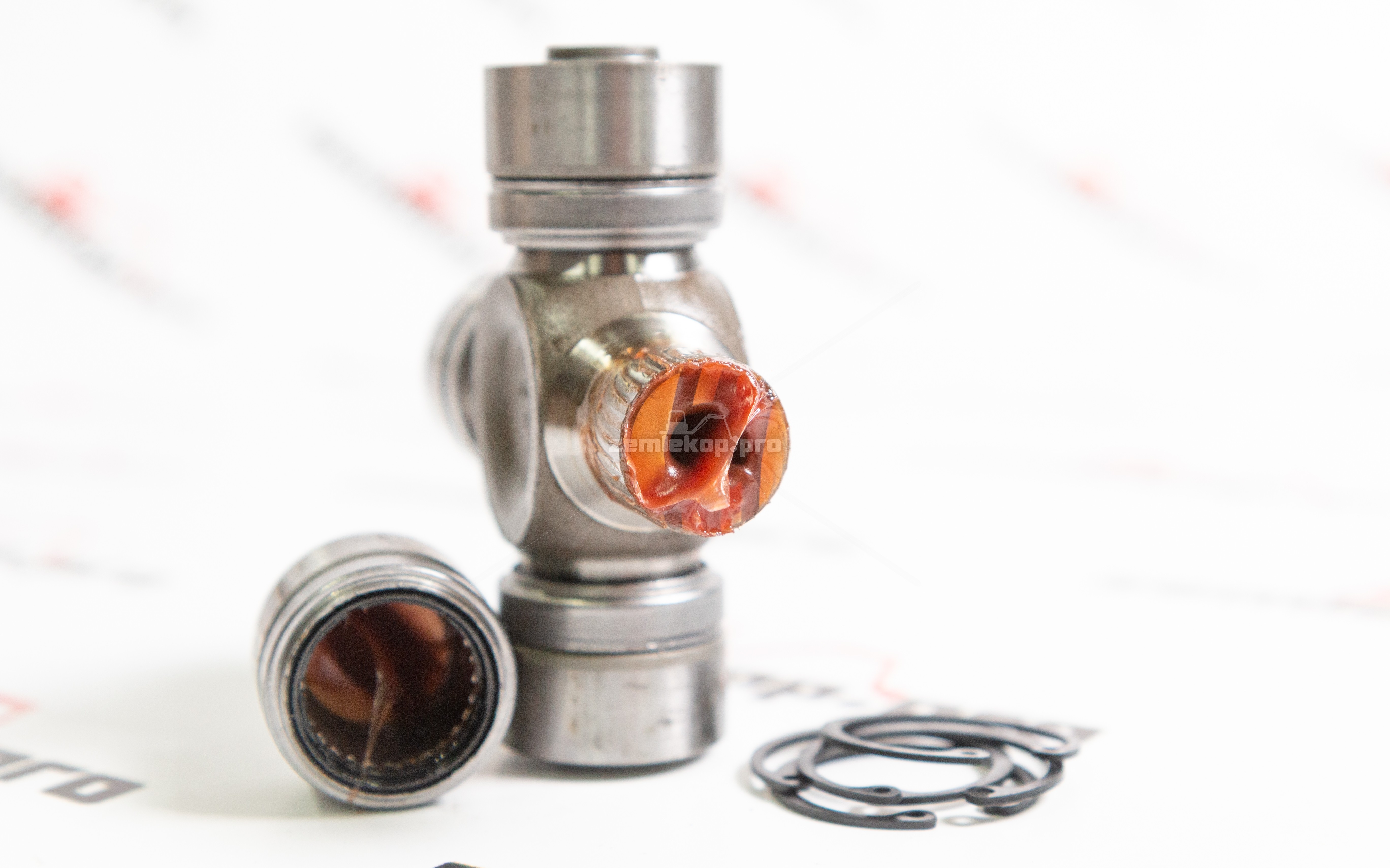 740.06.450.04 Крестовина DANA