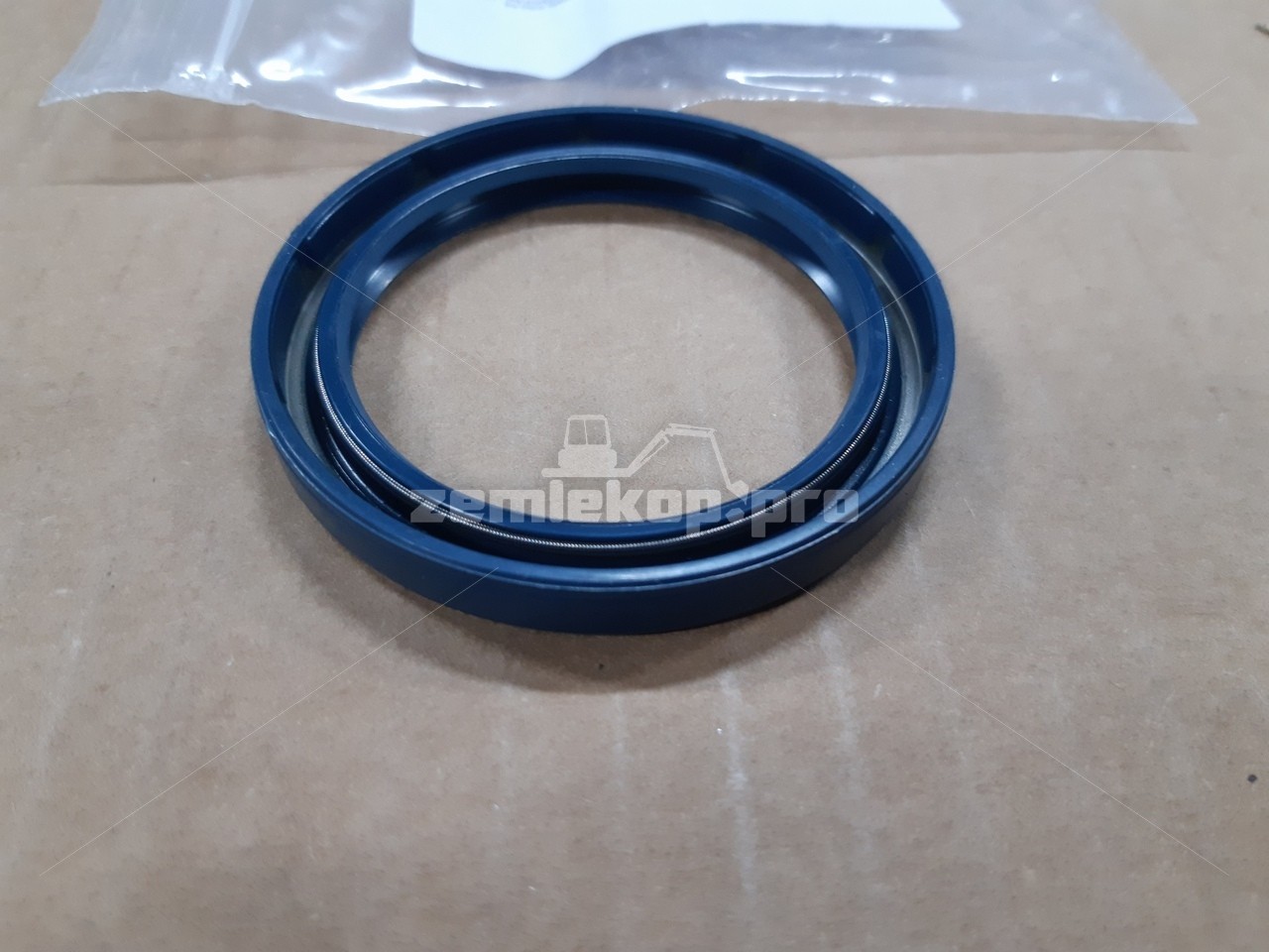 001.03.0673 Сальник DANA