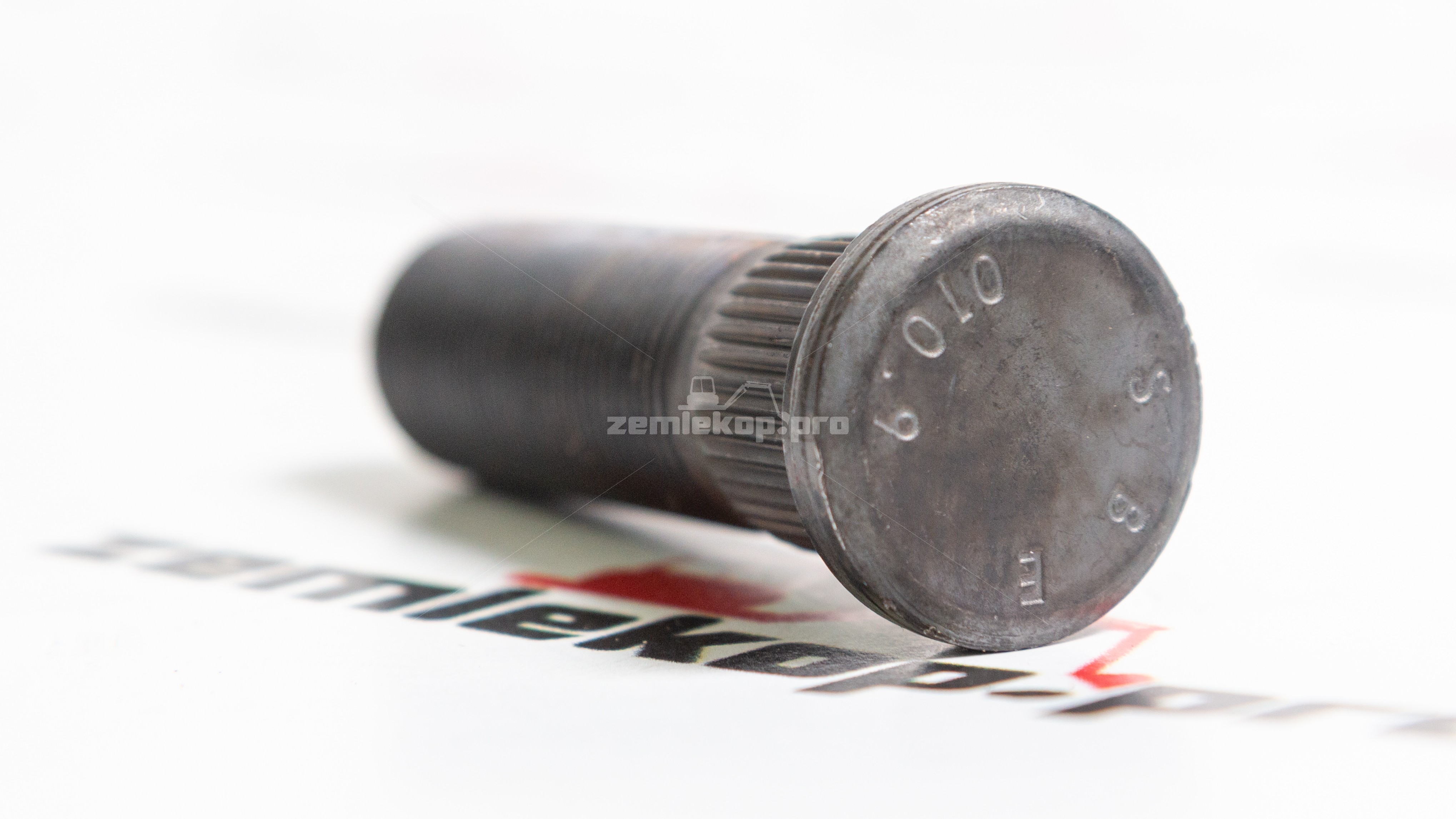 932.06.074.07 Болт DANA