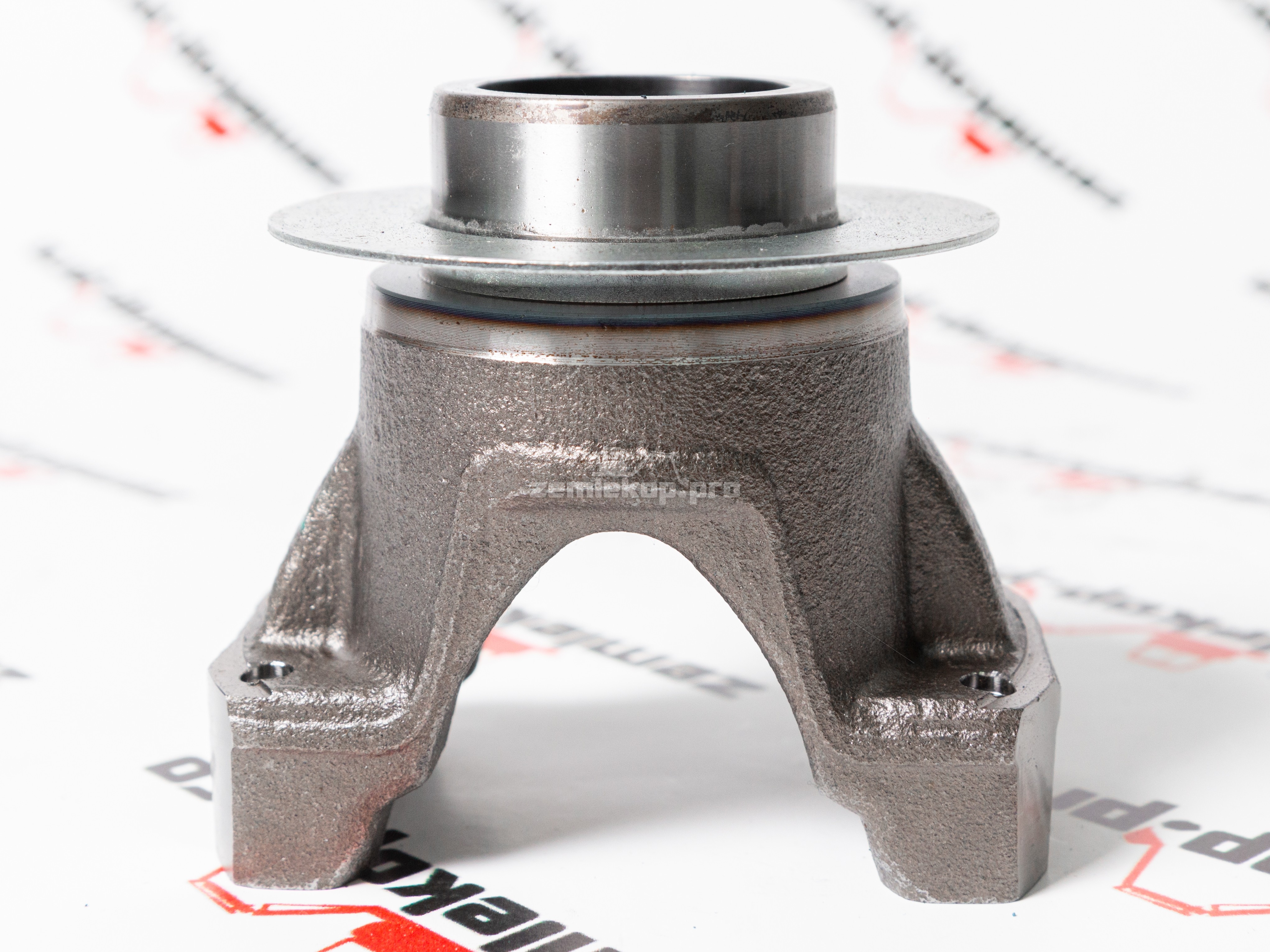 112.04.732.02 Фланец DANA