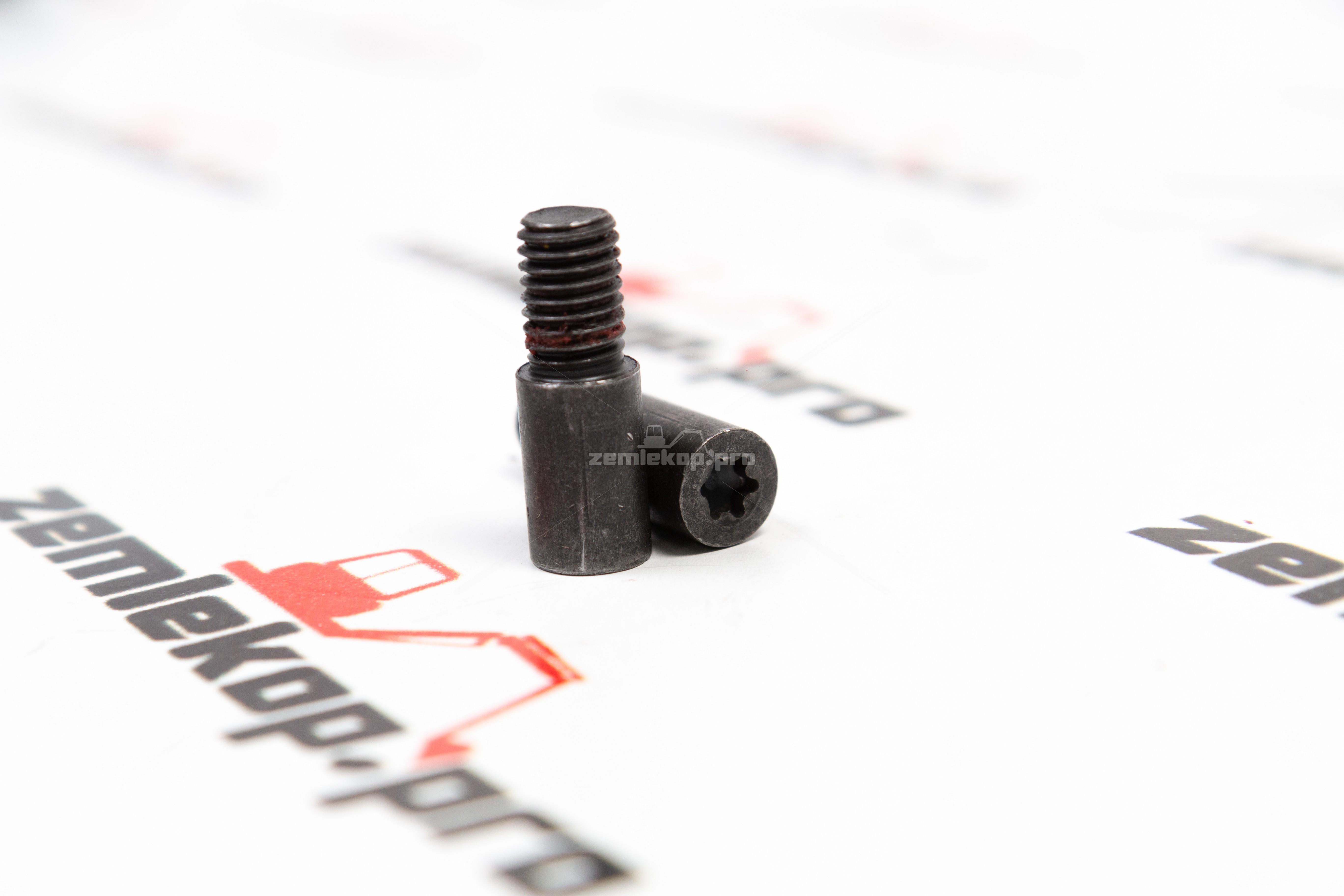 014.02.0333-R Болт DANA