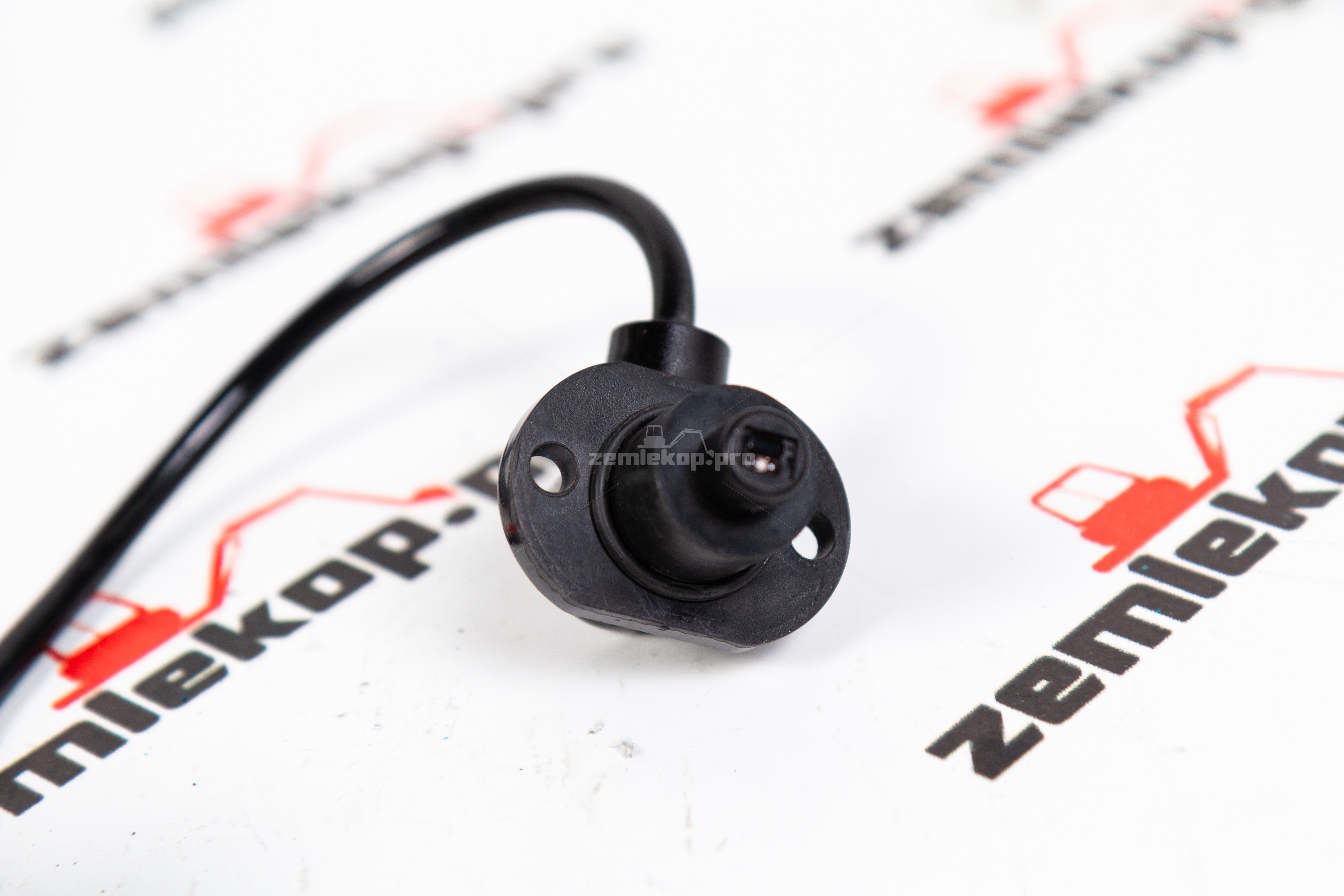 279.24.610.15-R Датчик DANA