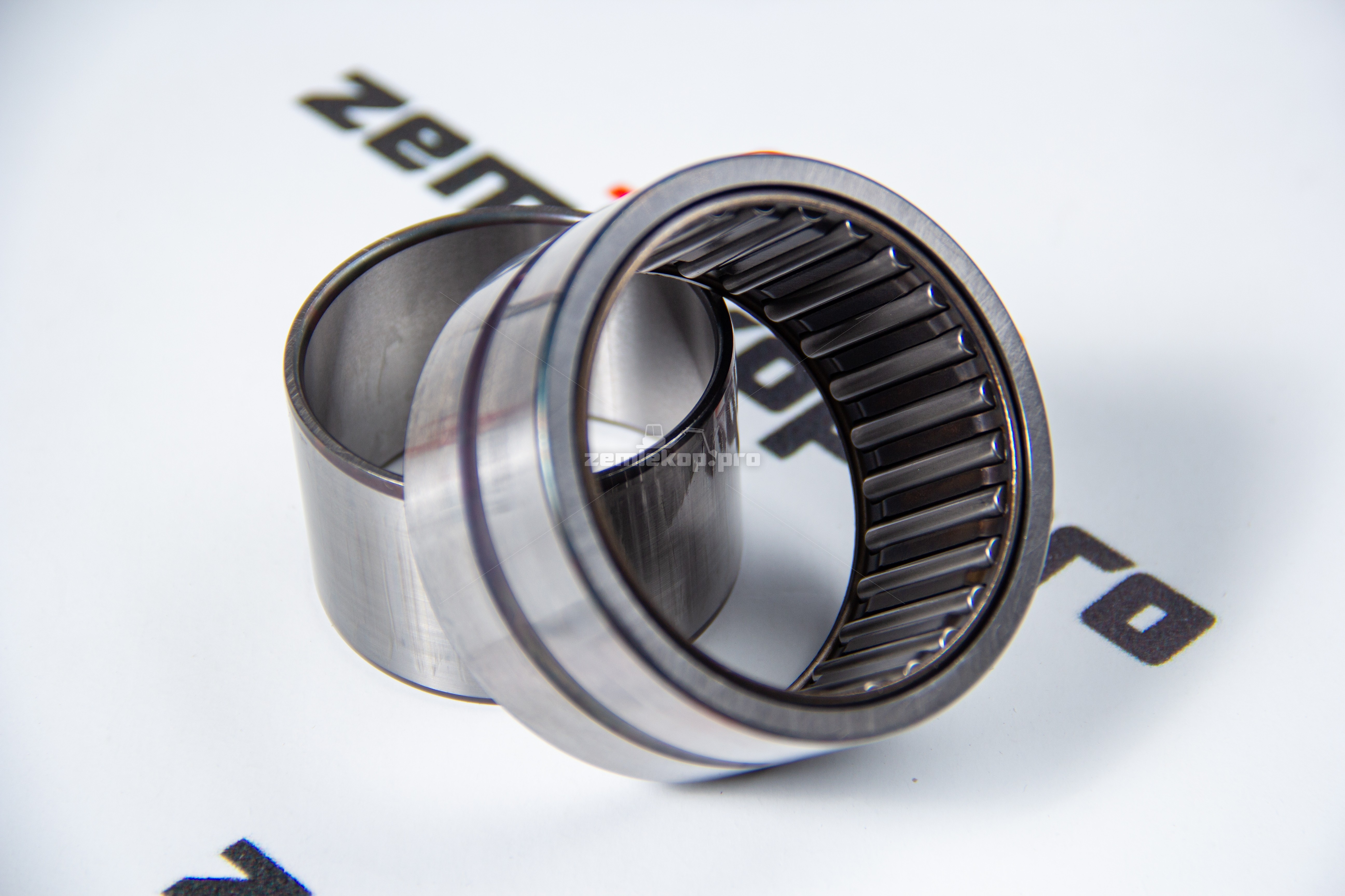 4208657 Подшипник DANA