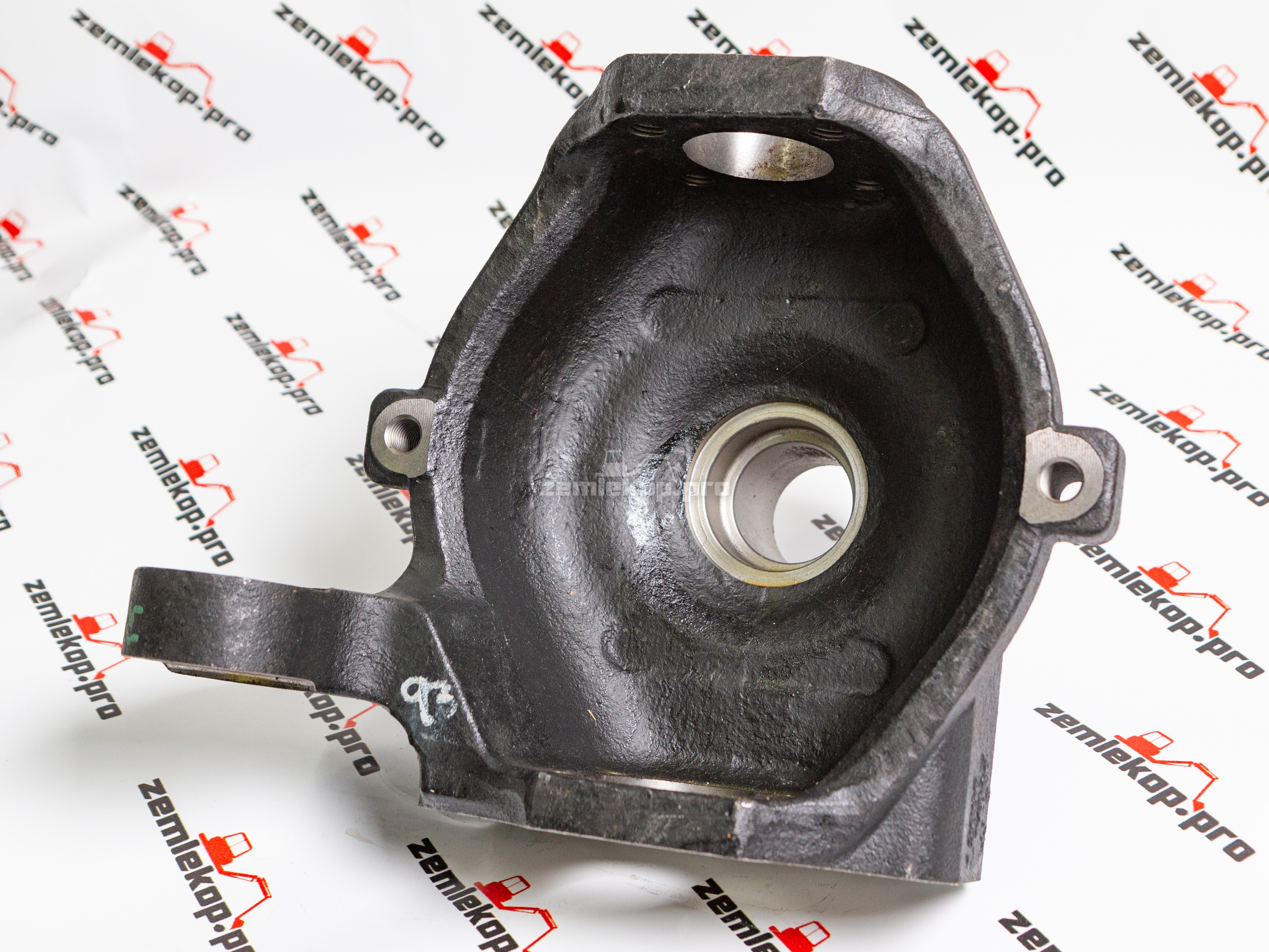 146961 Кулак поворотный