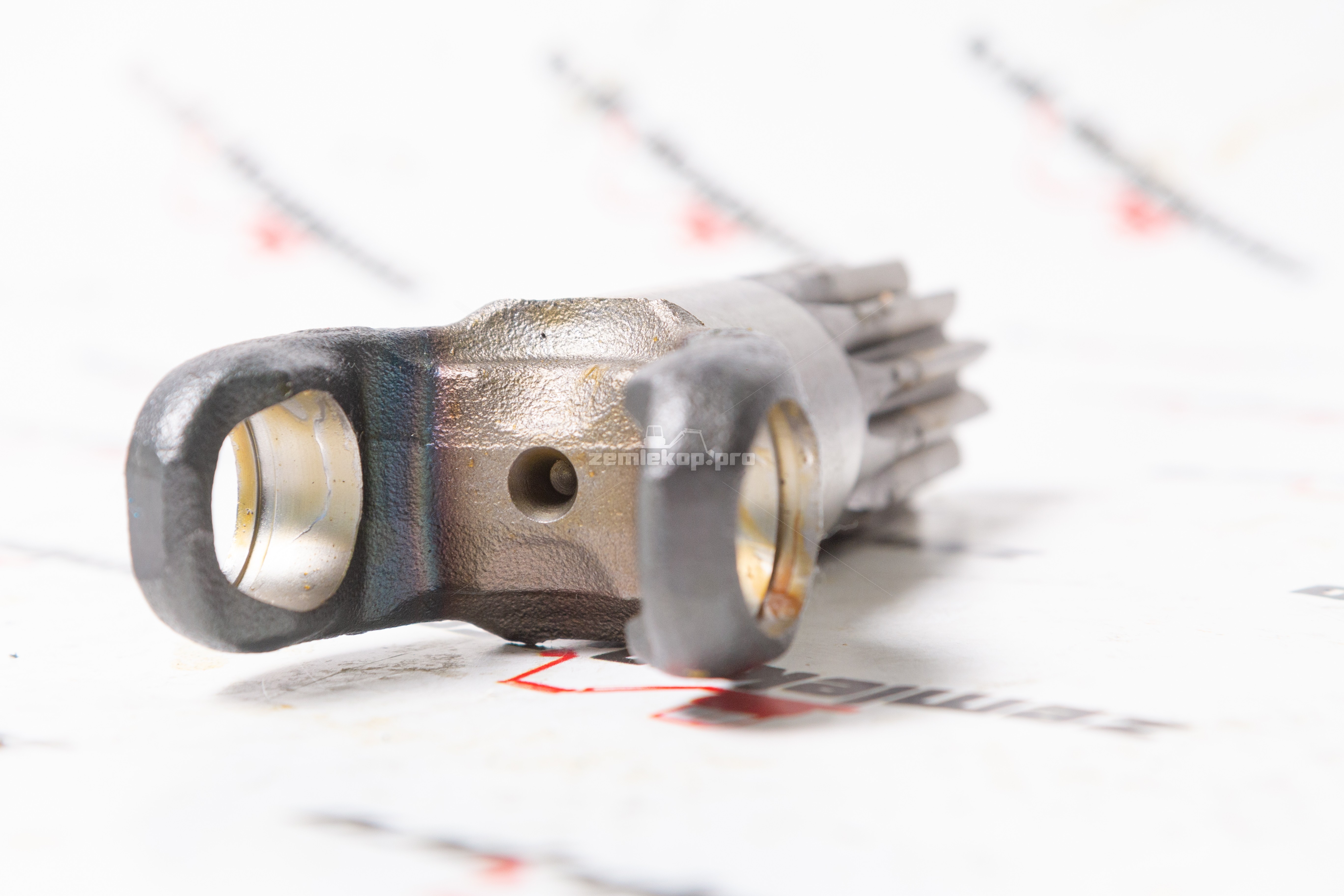 46254 Полуось