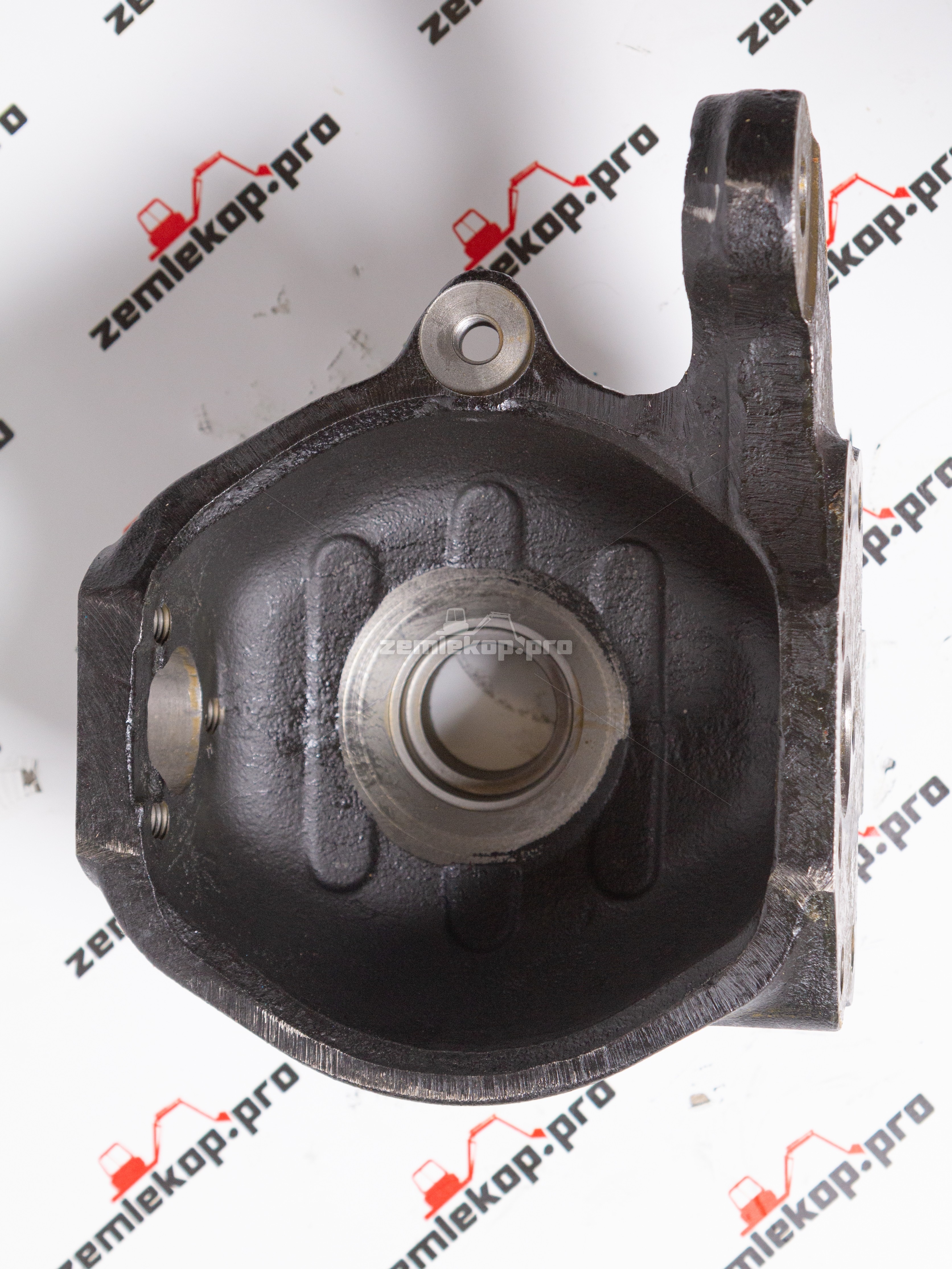 405931 Кулак поворотный