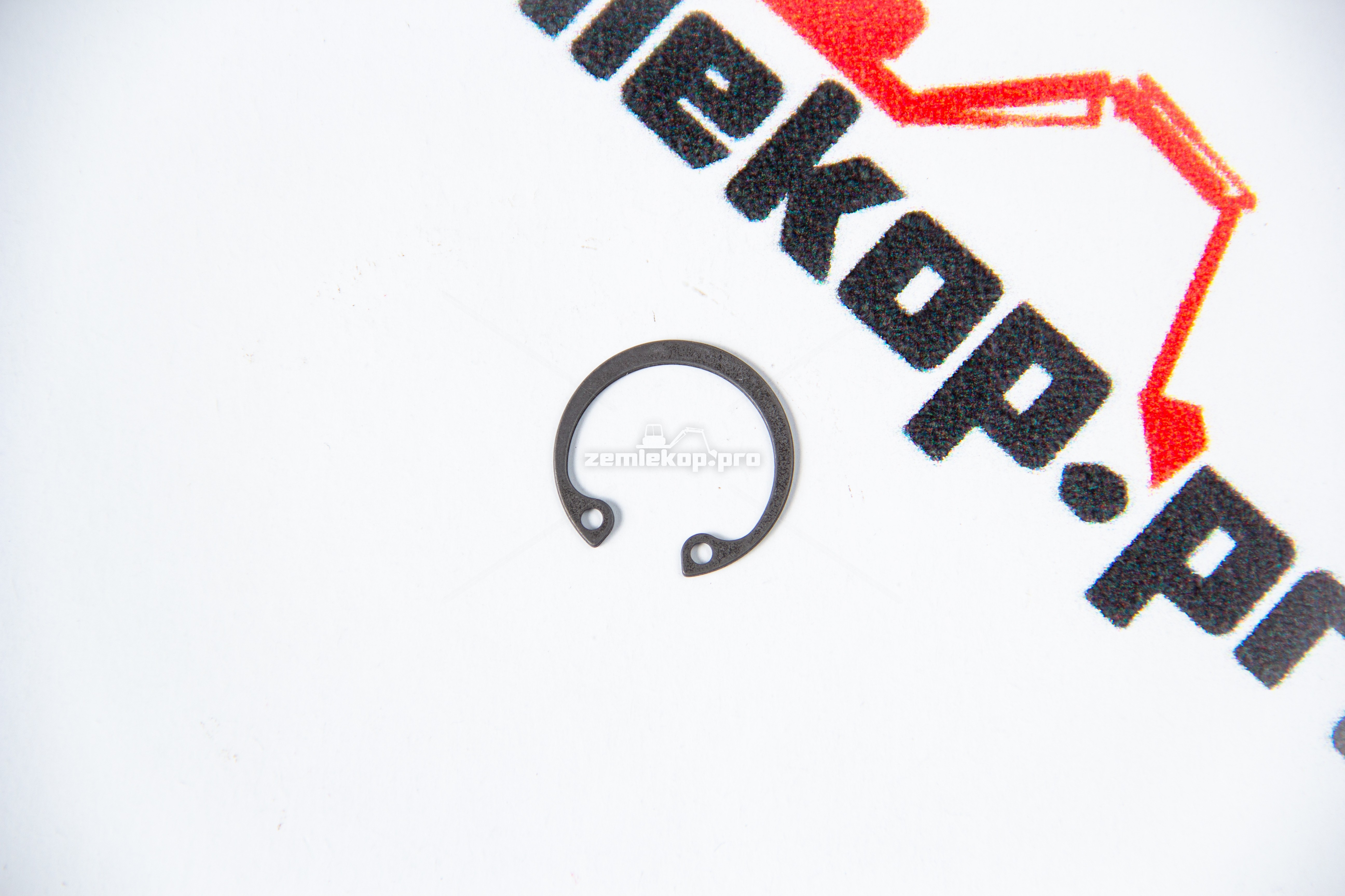 002.02.1024 Кольцо стопорное DANA