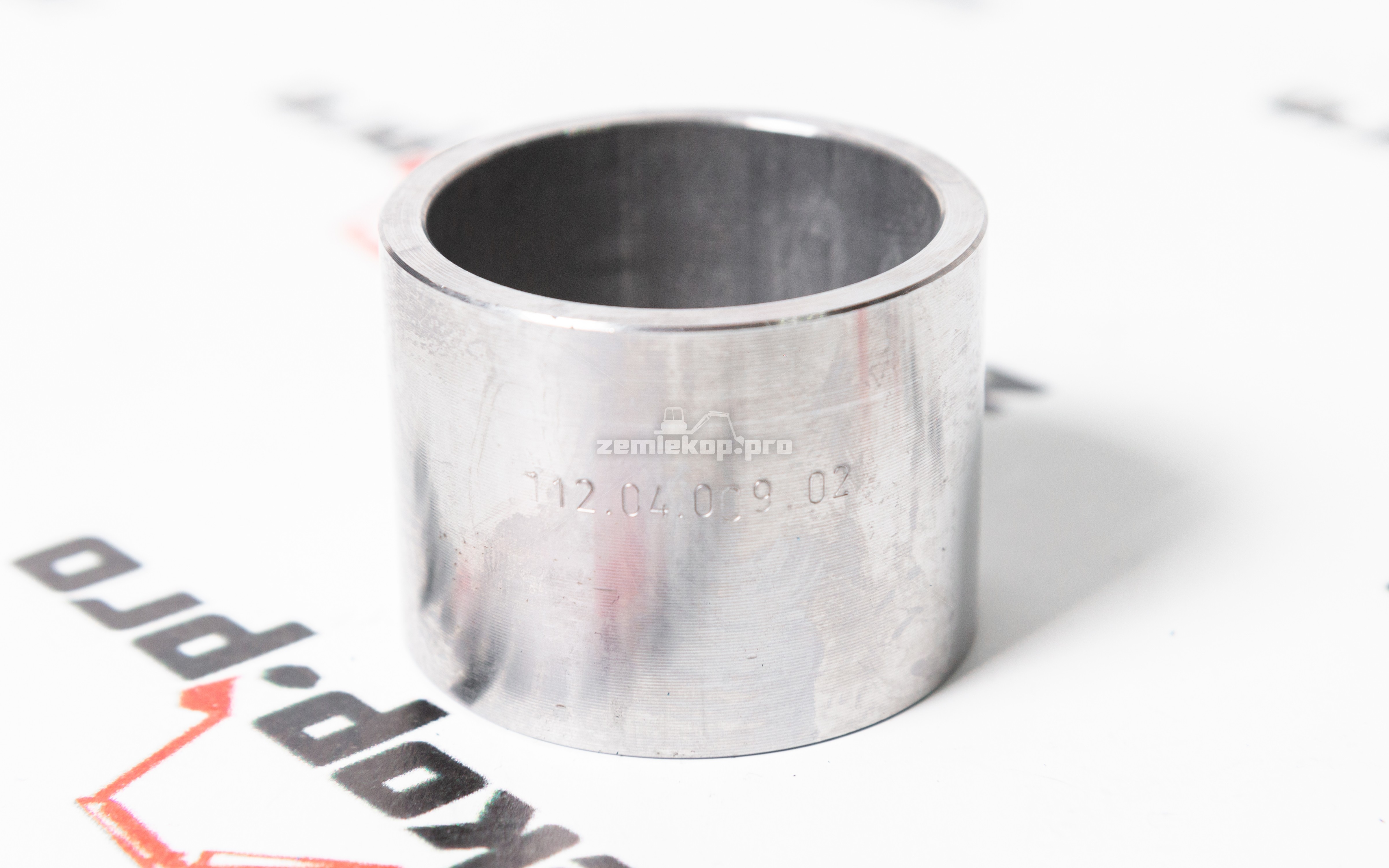 112.04.009.02 Втулка DANA