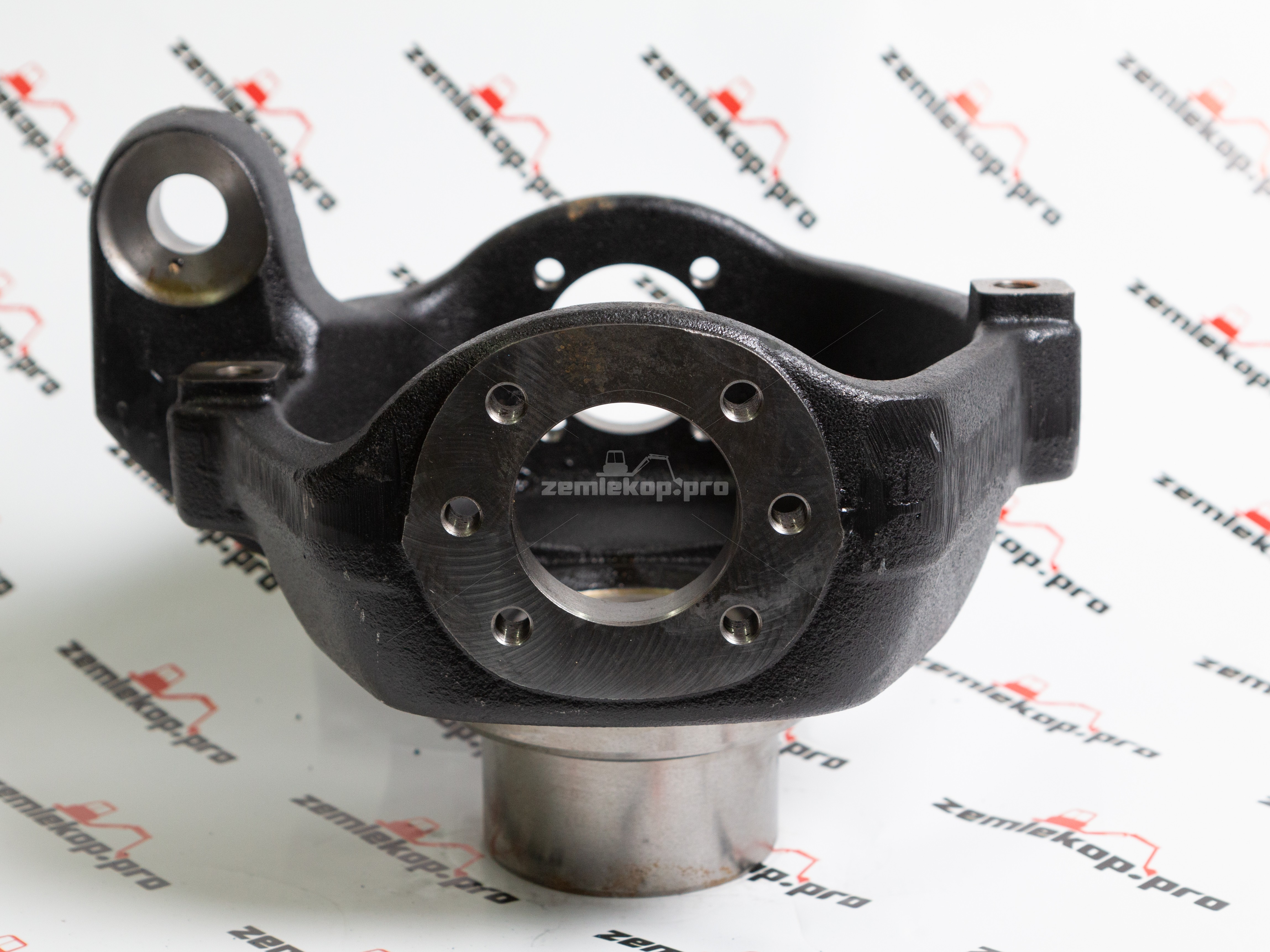 212.06.703.28 Кулак DANA