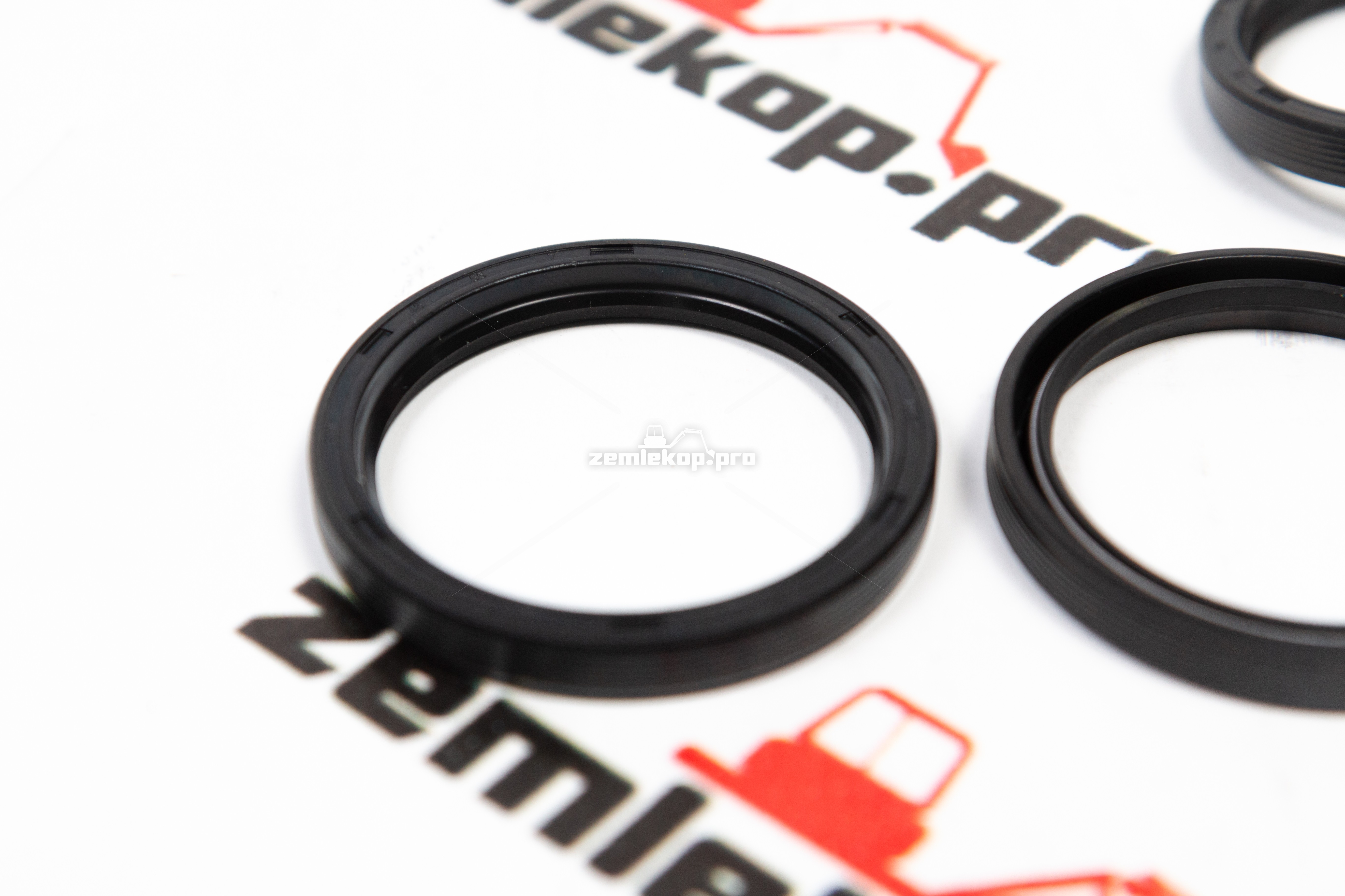 001.40.4360 Сальник DANA