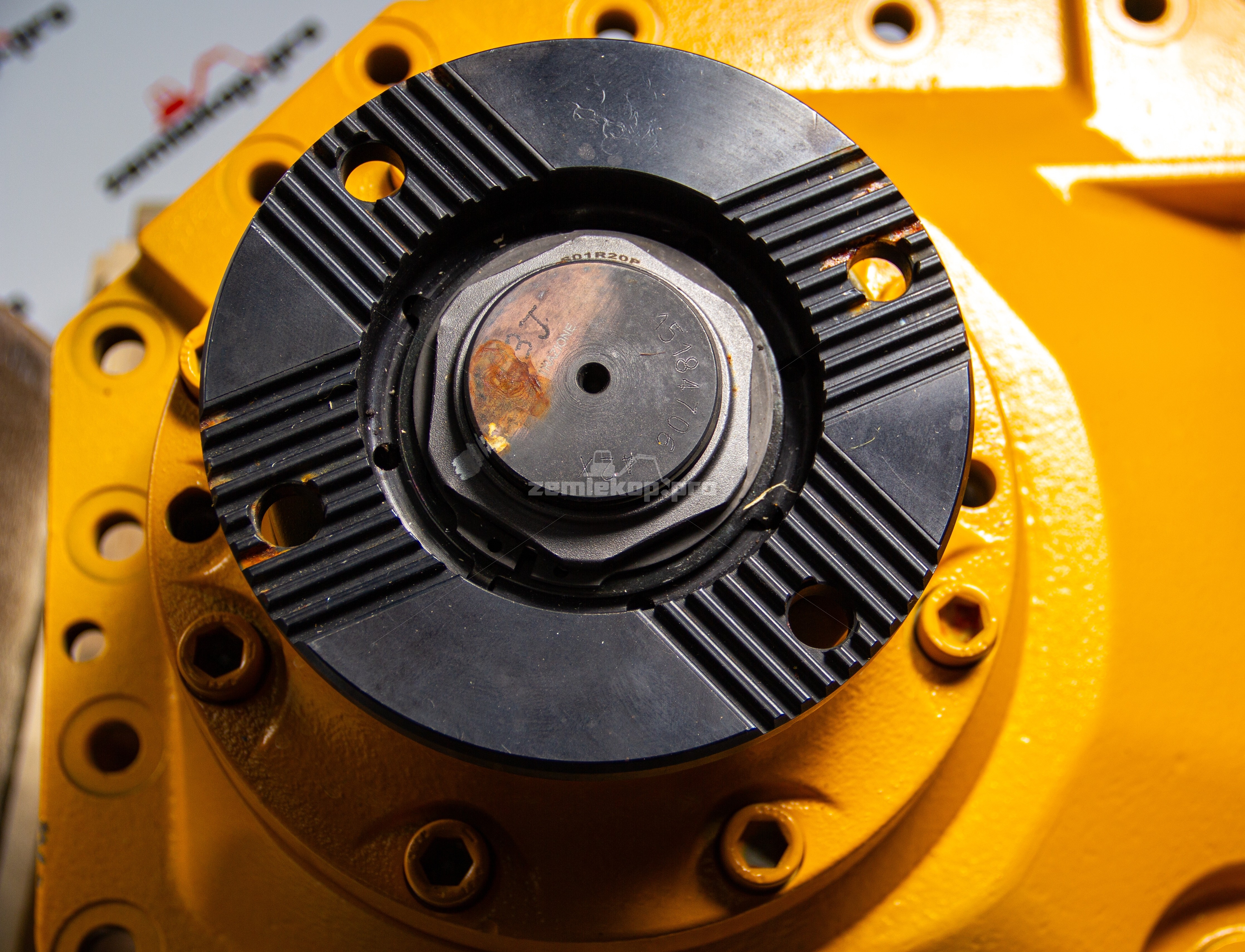 3515328m92 3515328M92 Фильтр гидравлический