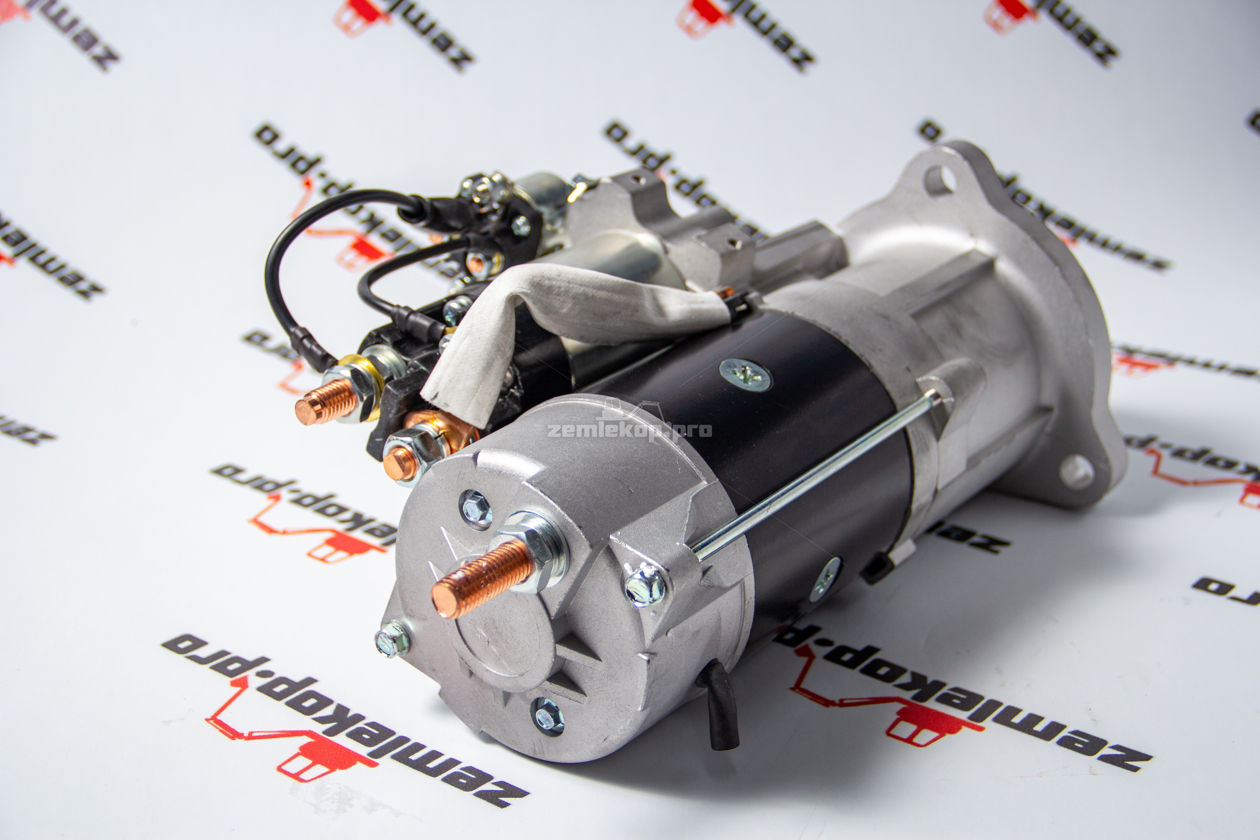 390601058 Втулка KOMATSU (в шток гидроцилиндра поворота стрелы)