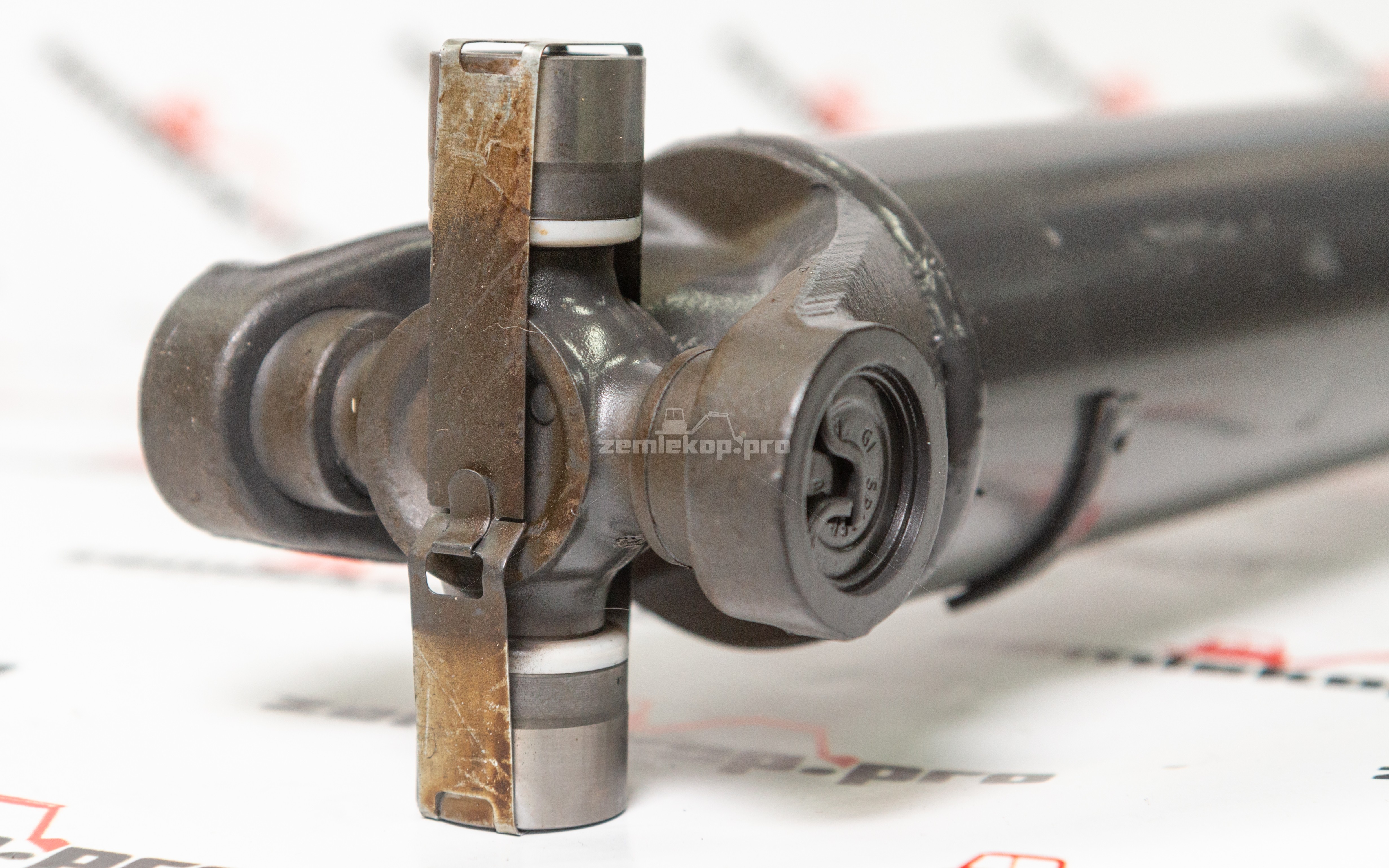 D-12766-00 Карданный вал DANA