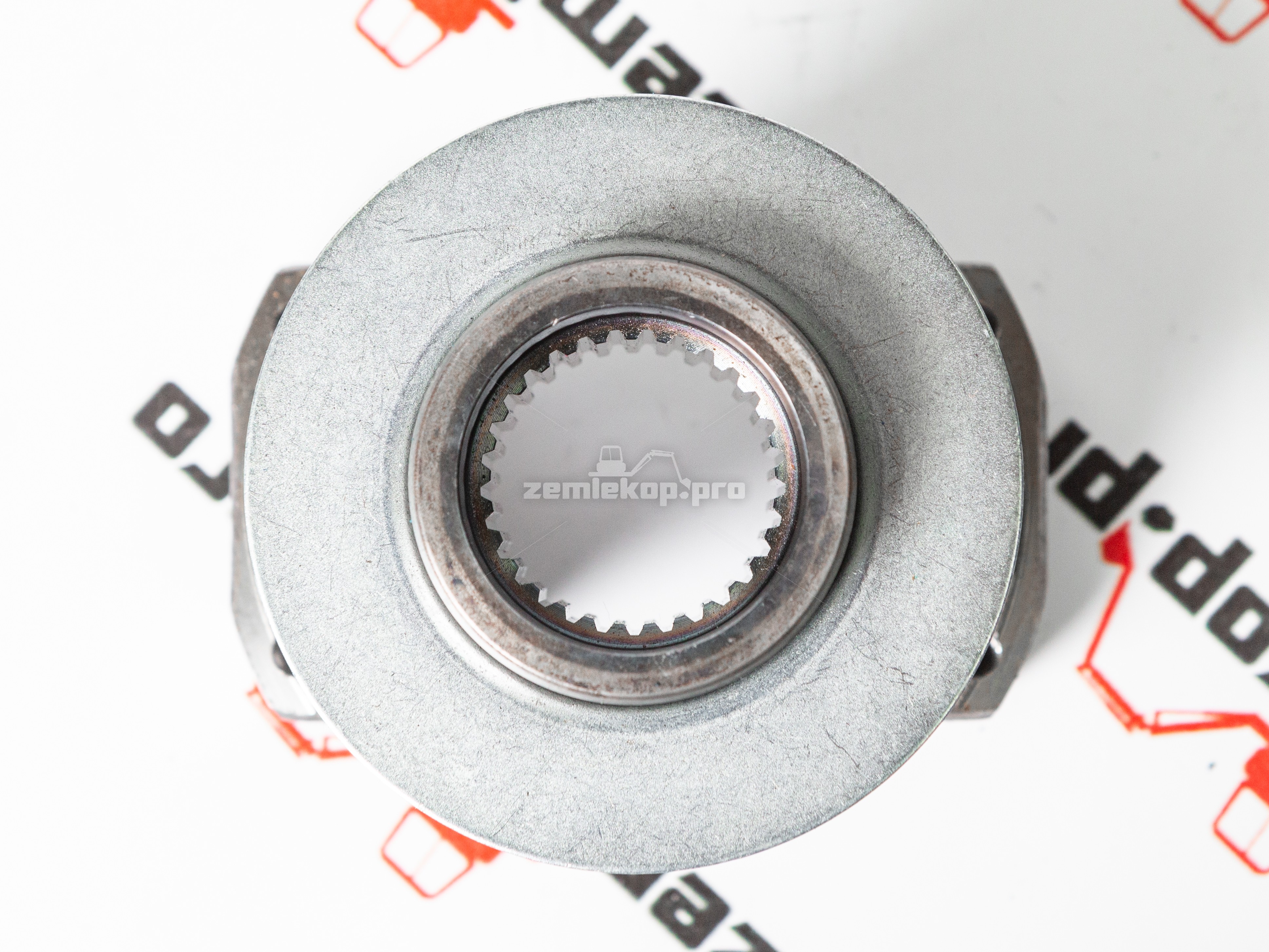 112.04.732.02 Фланец DANA