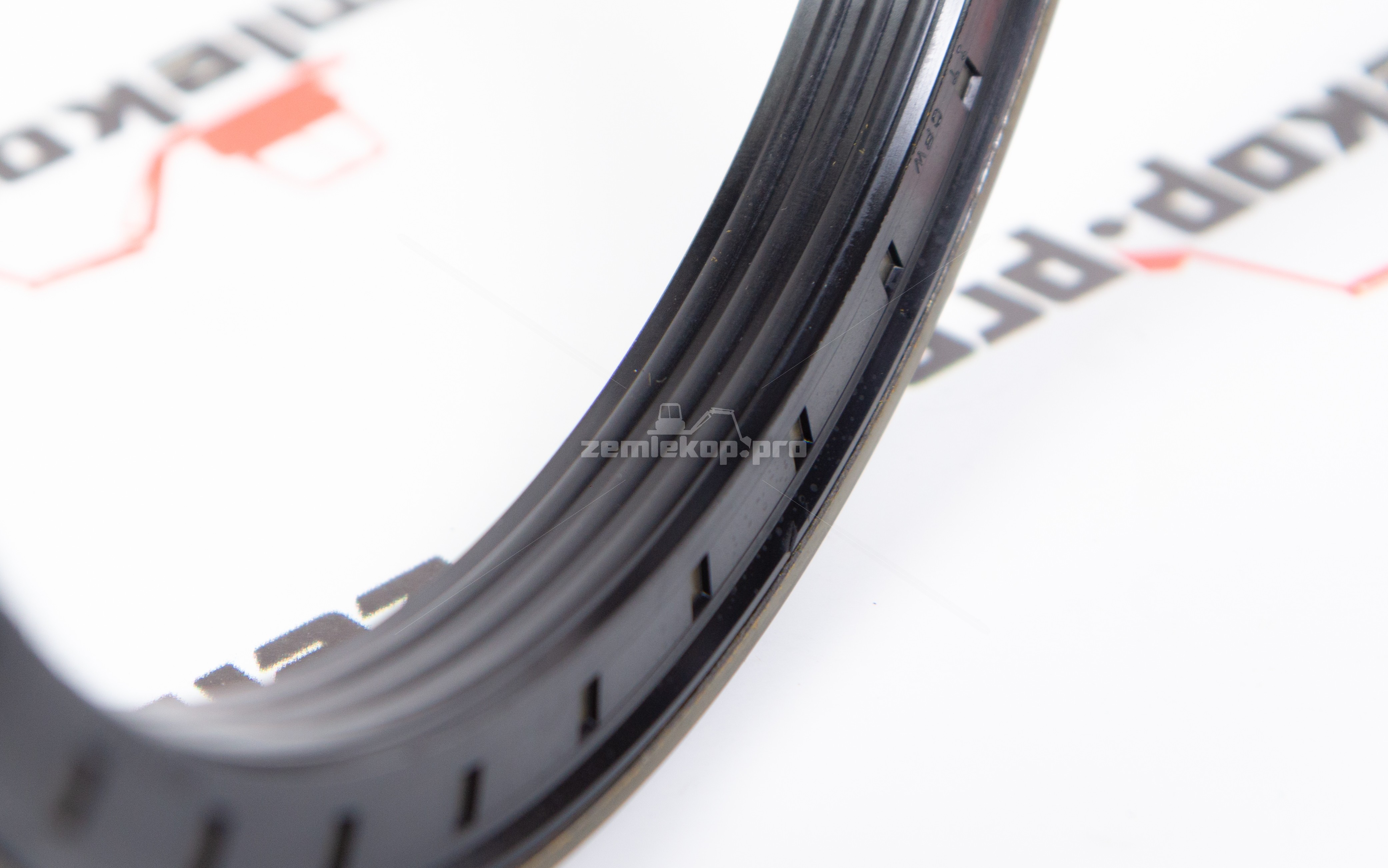 123.06.016.03 Сальник DANA