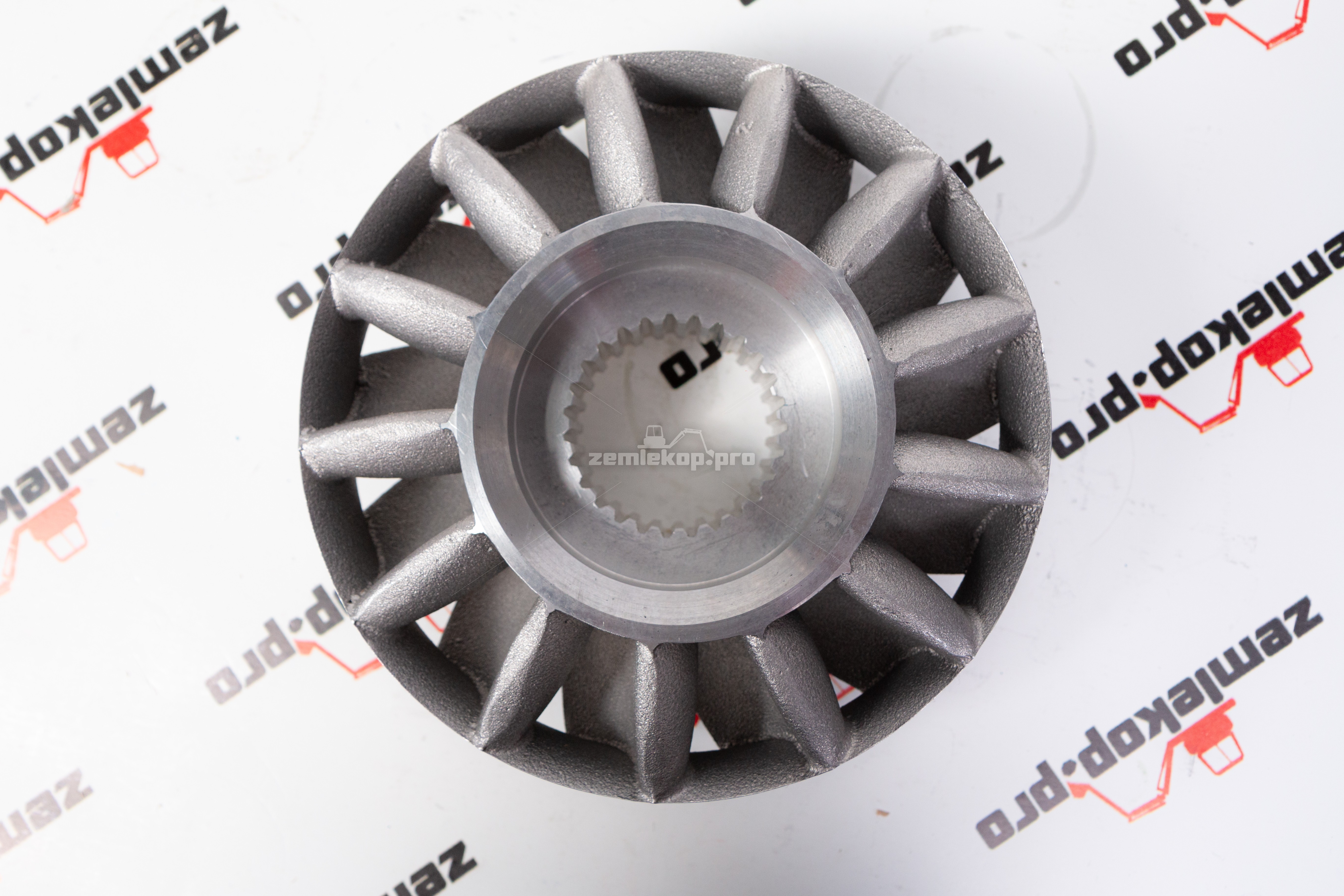 237572 Втулка реактивная DANA