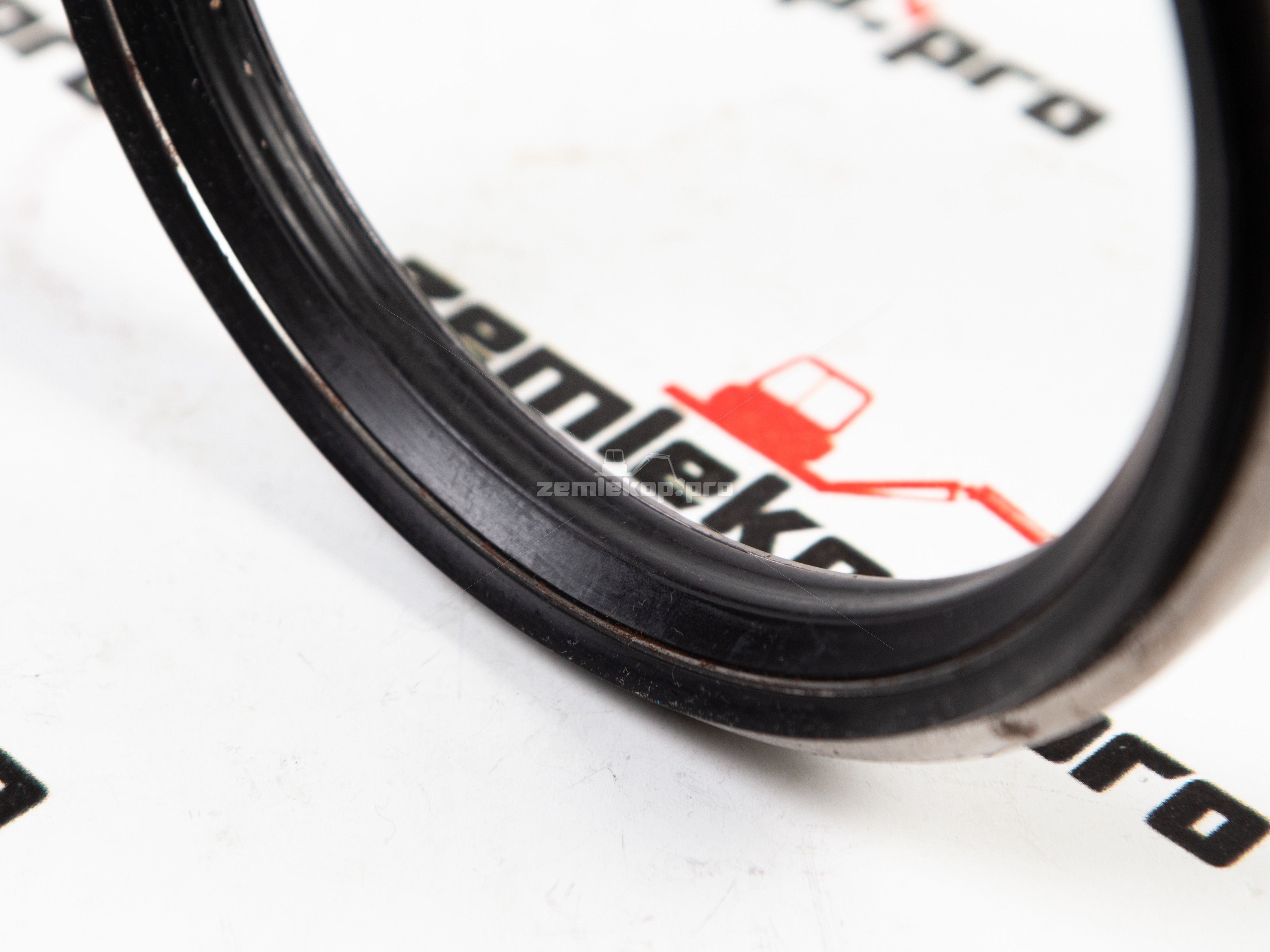 126389 Сальник