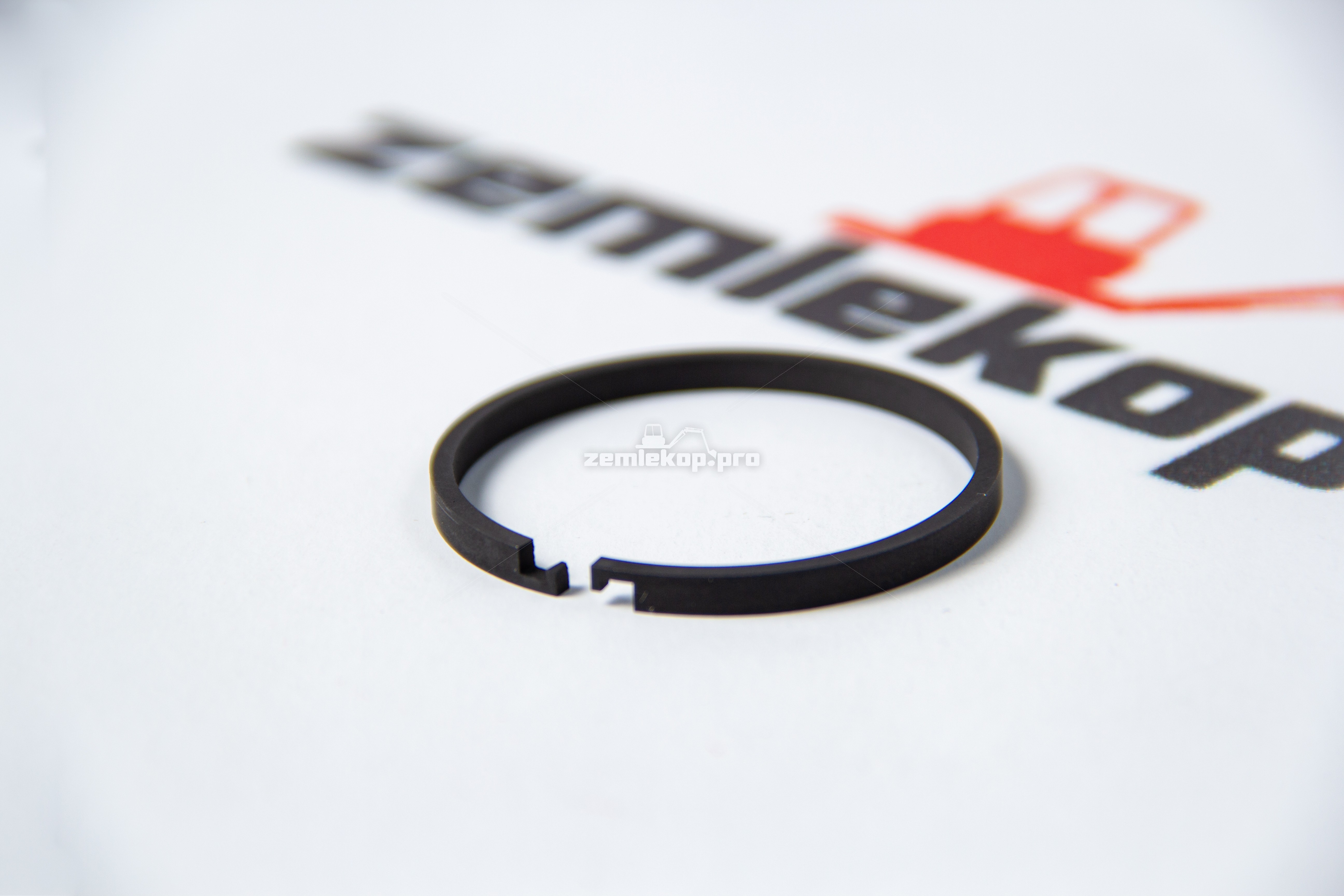 4208098 Кольцо DANA