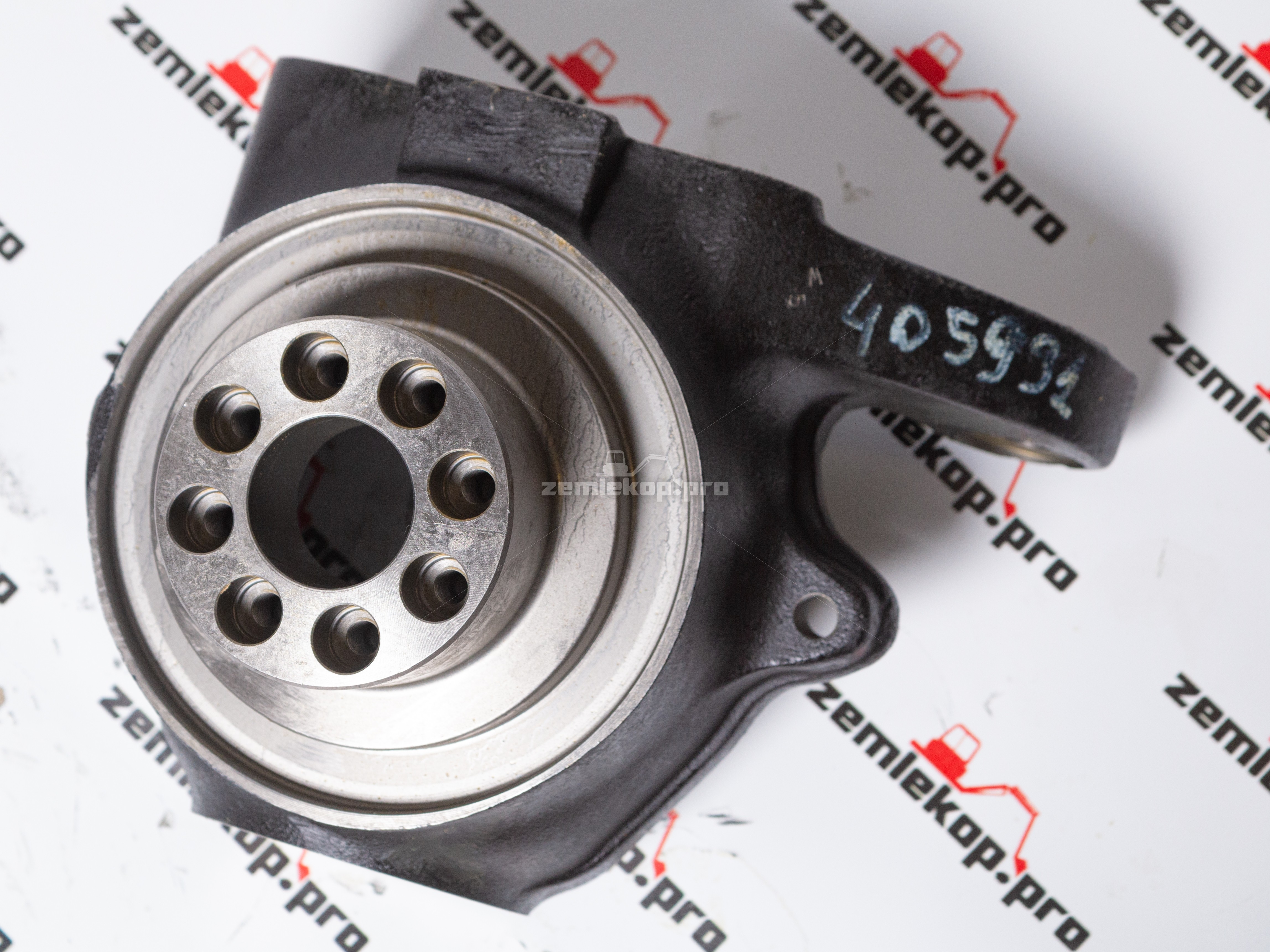 405931 Кулак поворотный