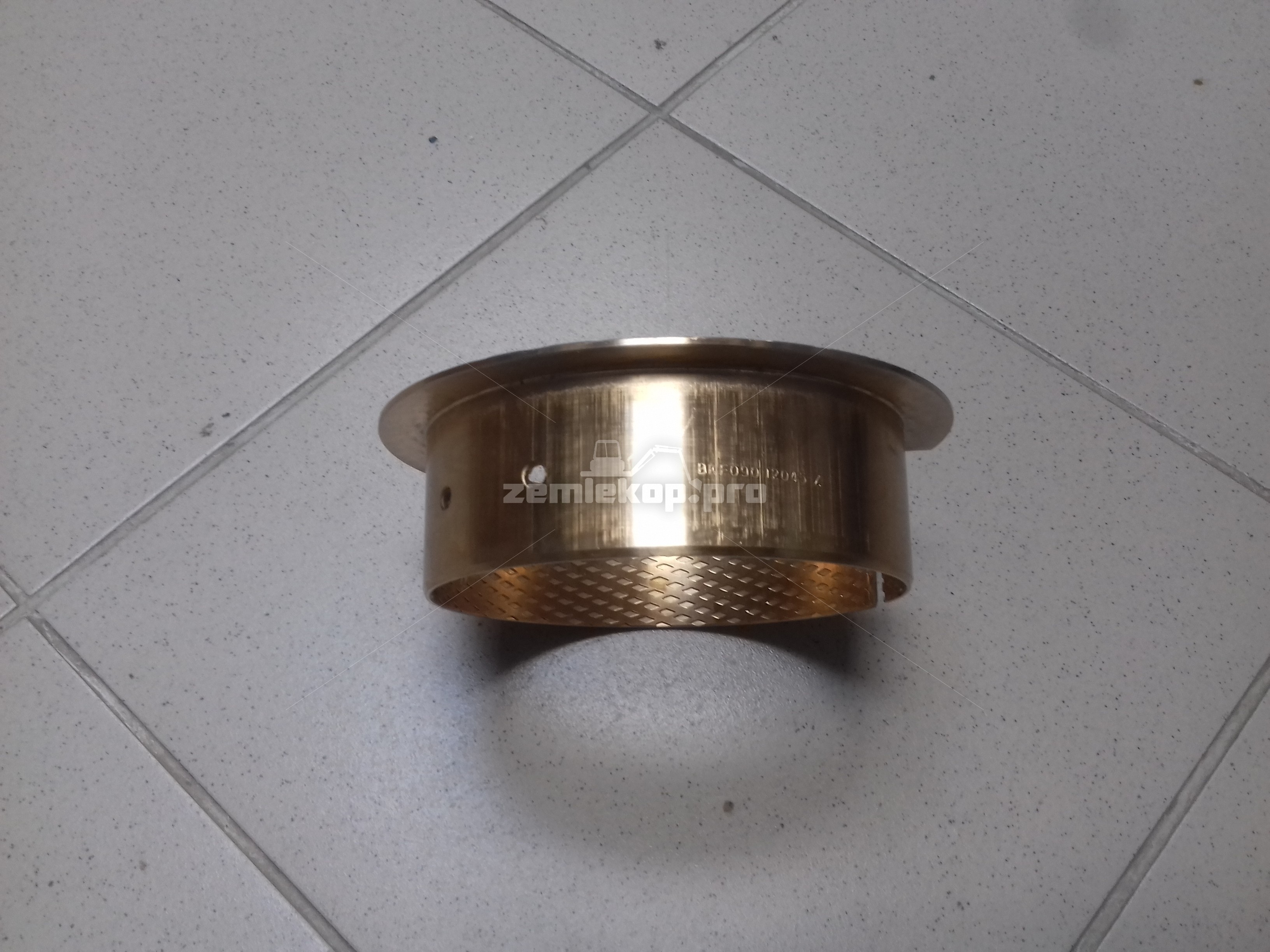 277.25.003.01 Втулка DANA